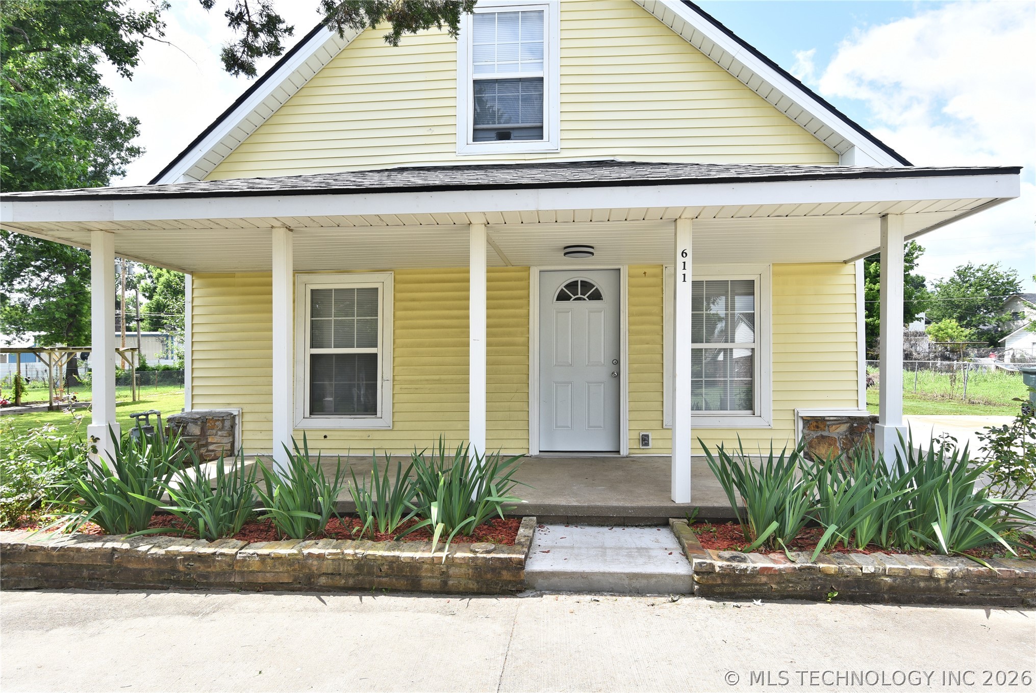 611 E 4th Street Claremore OK 74017