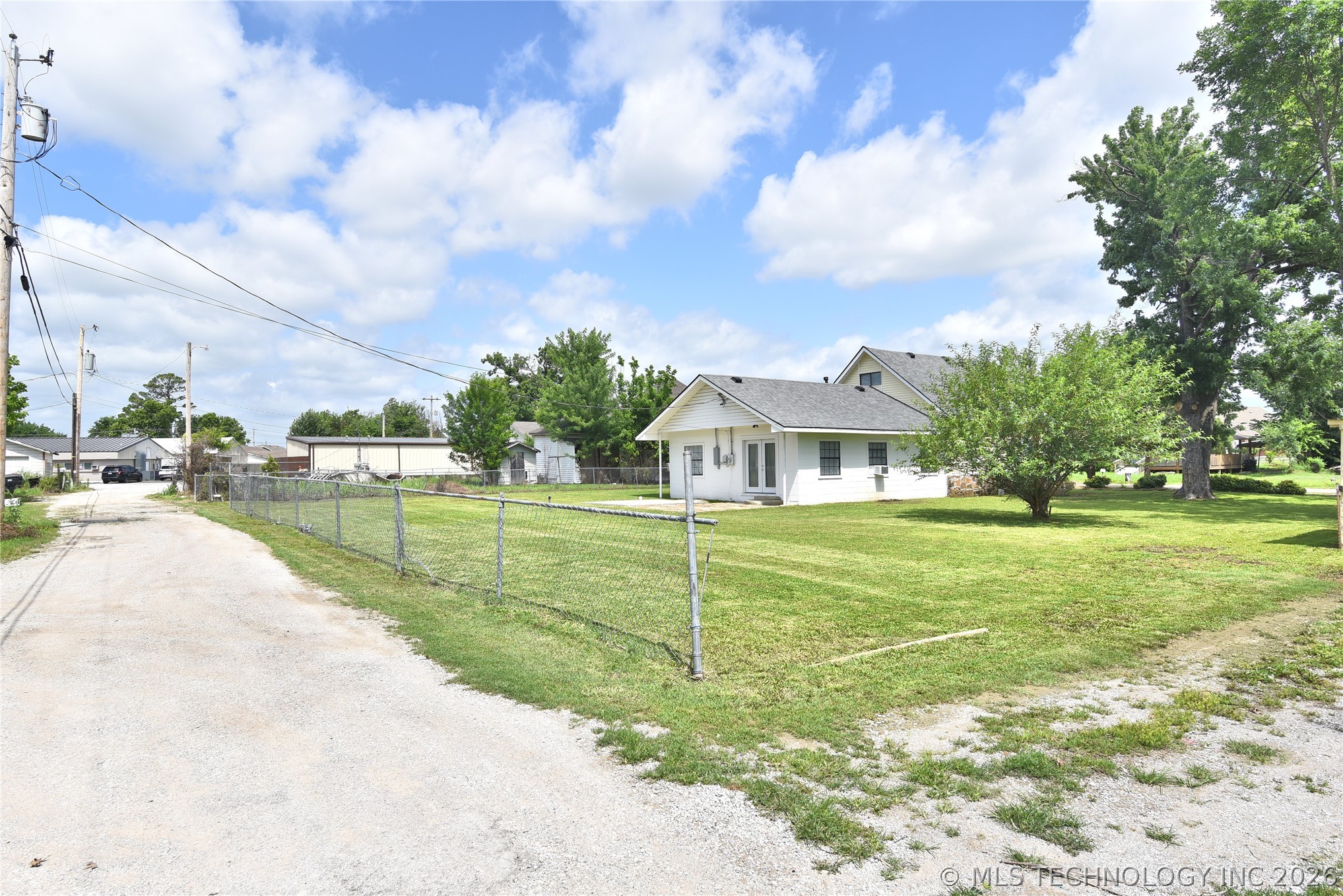 611 E 4th Street Claremore OK 74017