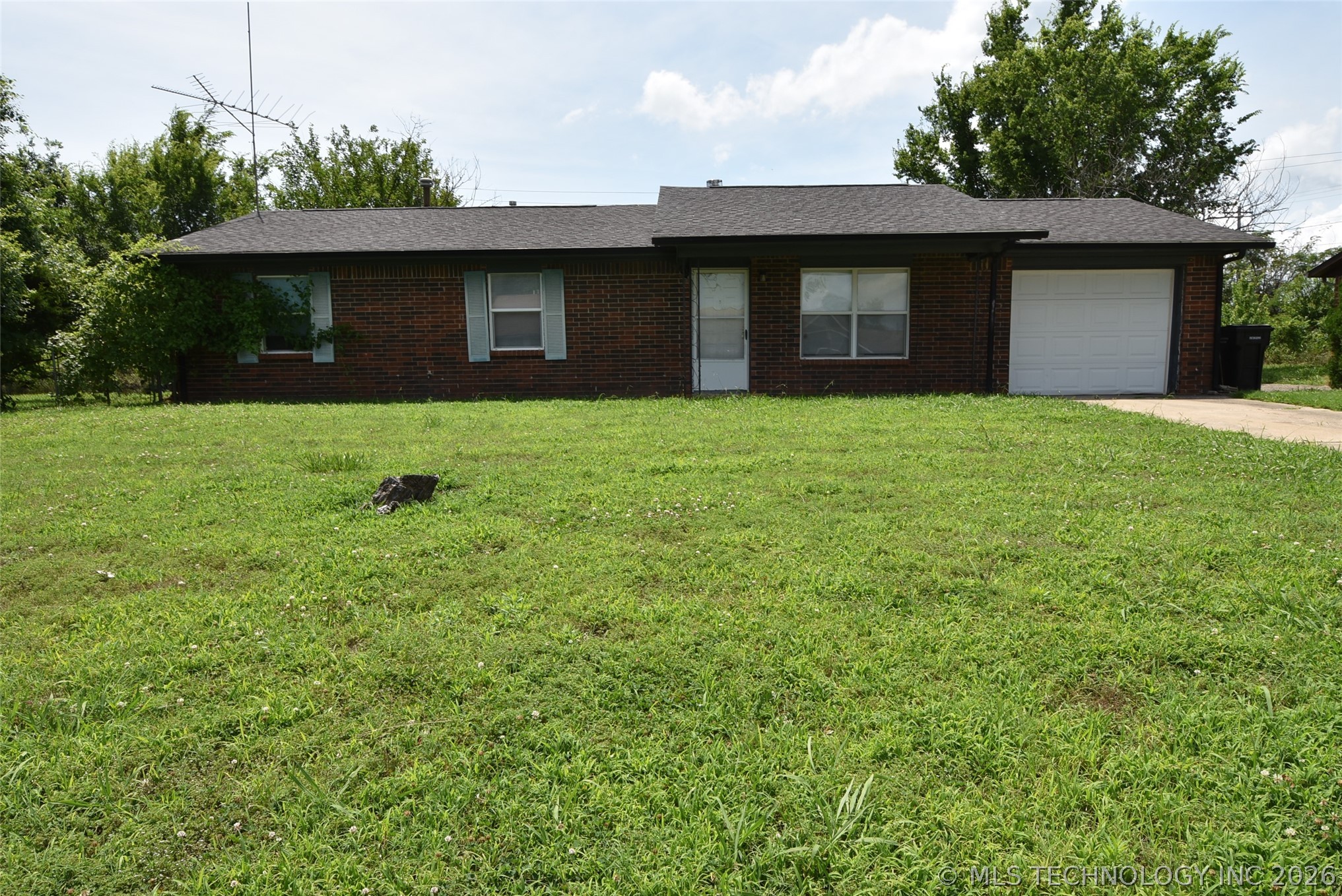 930 N Alex Noon Street Wetumka OK 74883