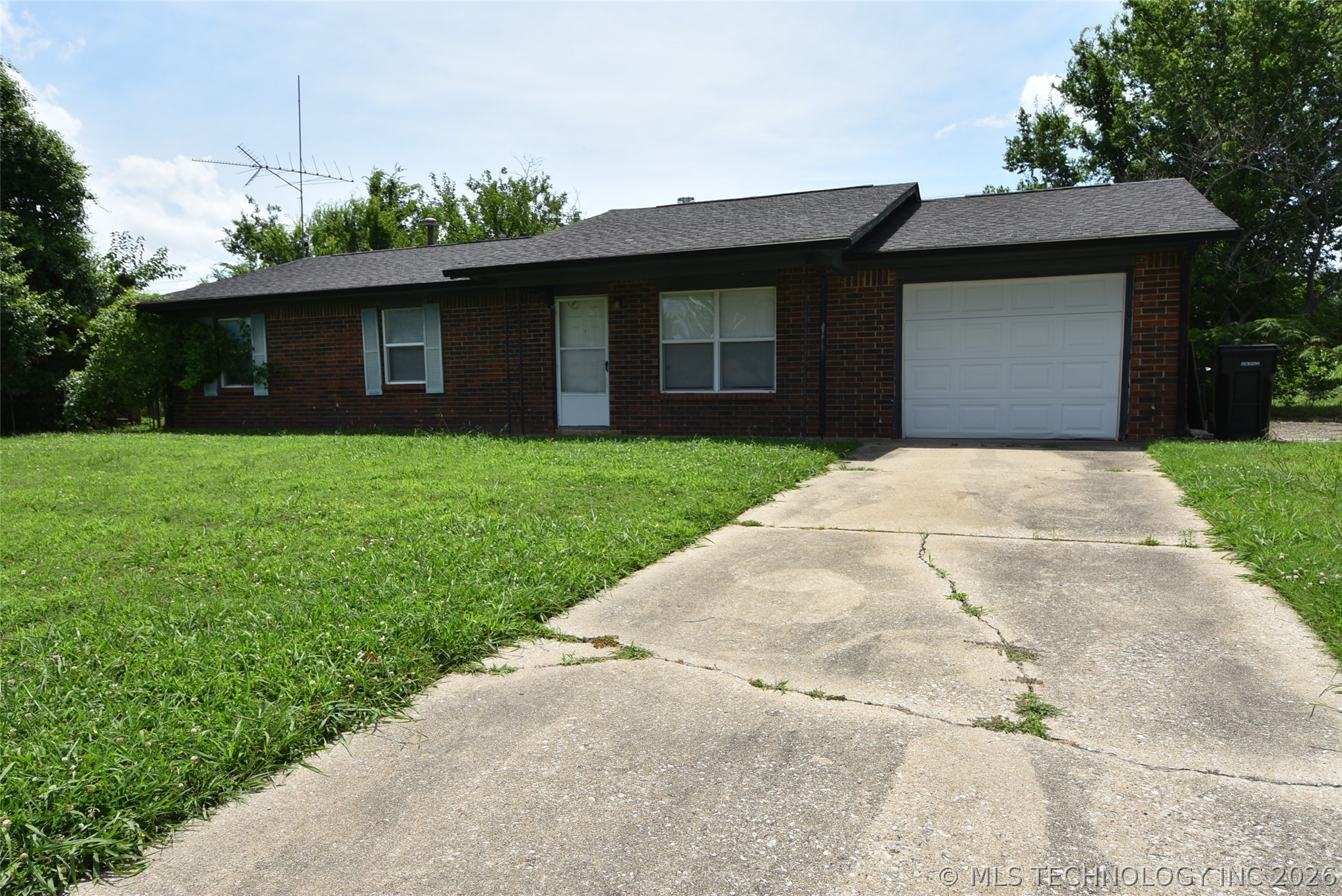 930 N Alex Noon Street Wetumka OK 74883