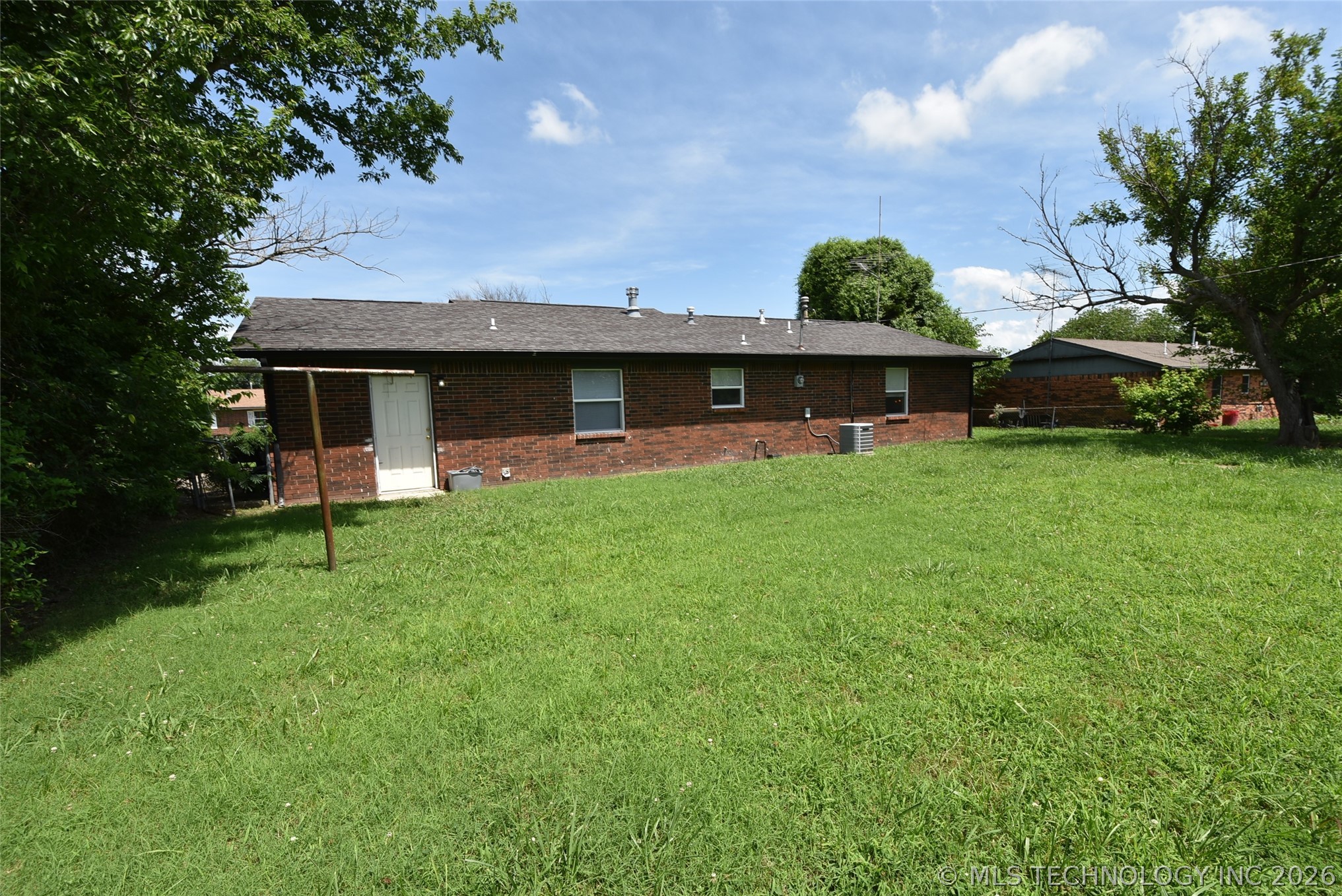 930 N Alex Noon Street Wetumka OK 74883