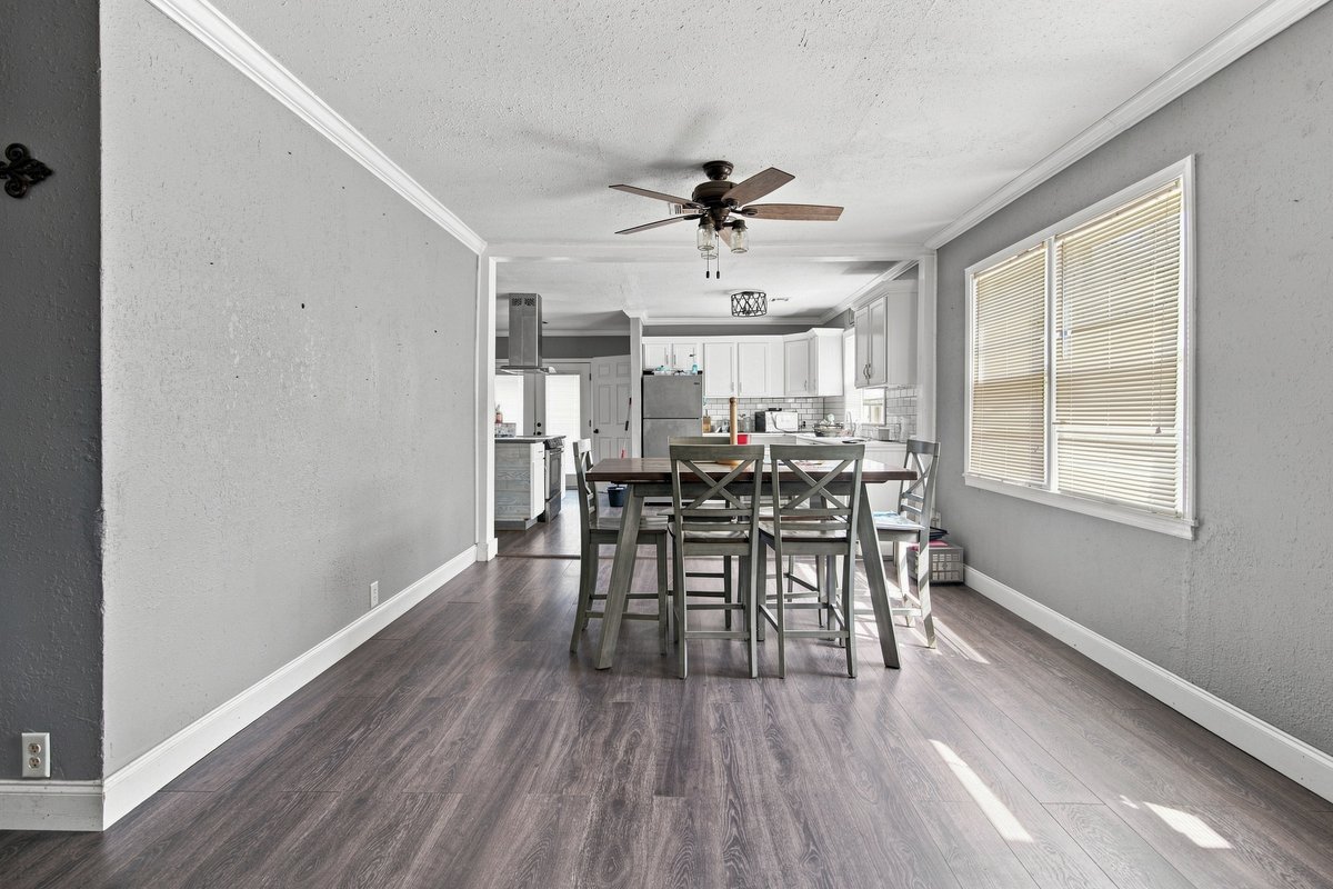 919 W North Avenue Checotah OK 74426