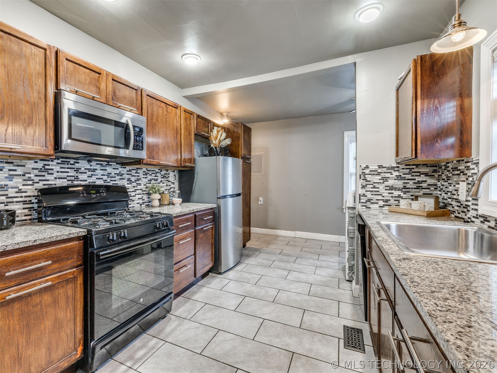 2432 N Boston Avenue Tulsa OK 74106