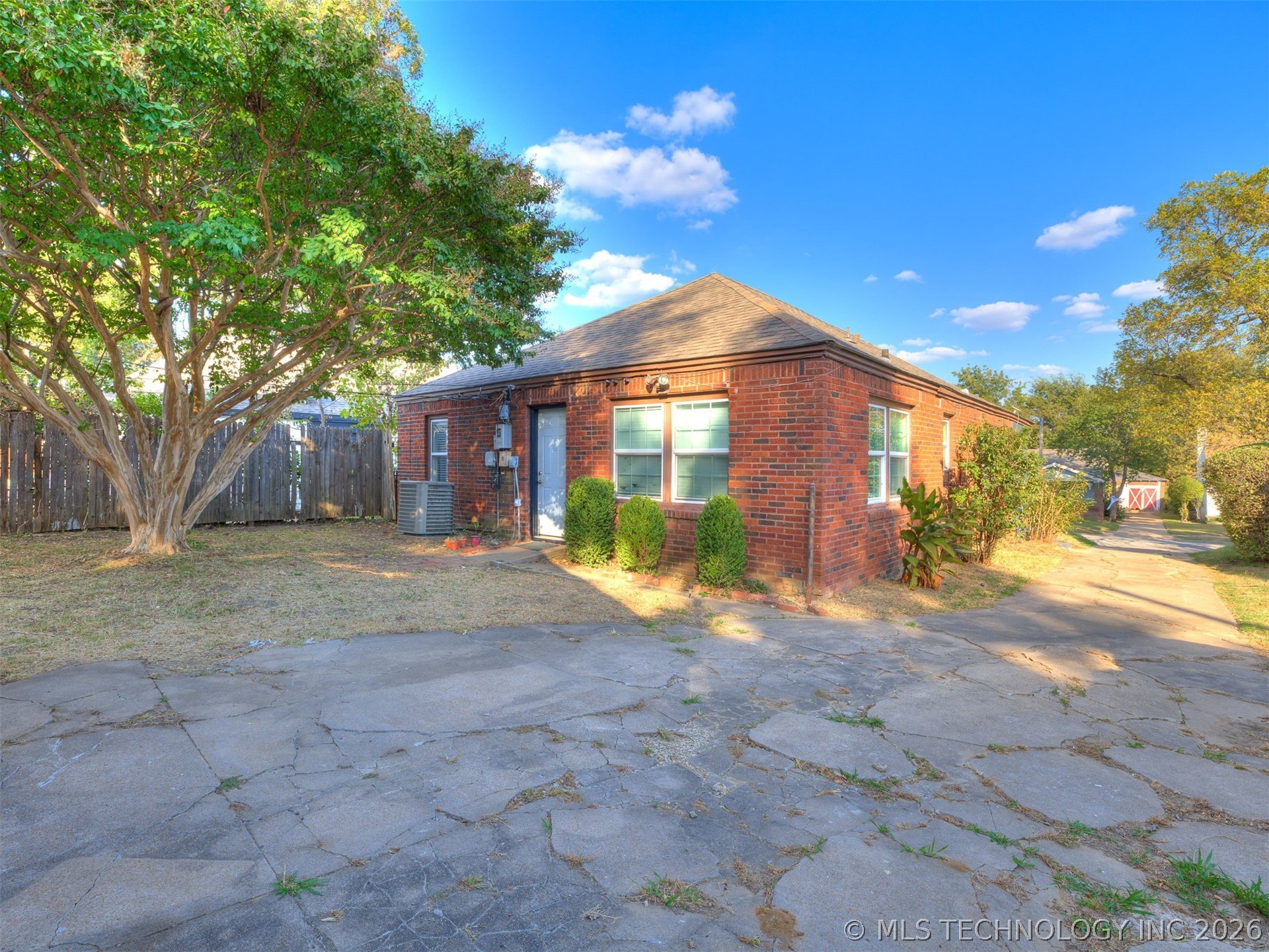 2432 N Boston Avenue Tulsa OK 74106