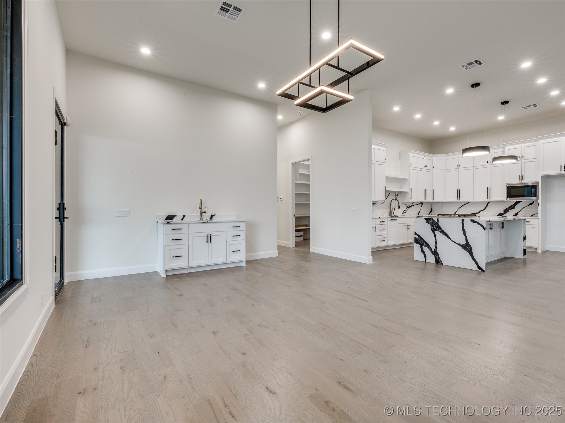 3022 W 81st Street Tulsa OK 74132