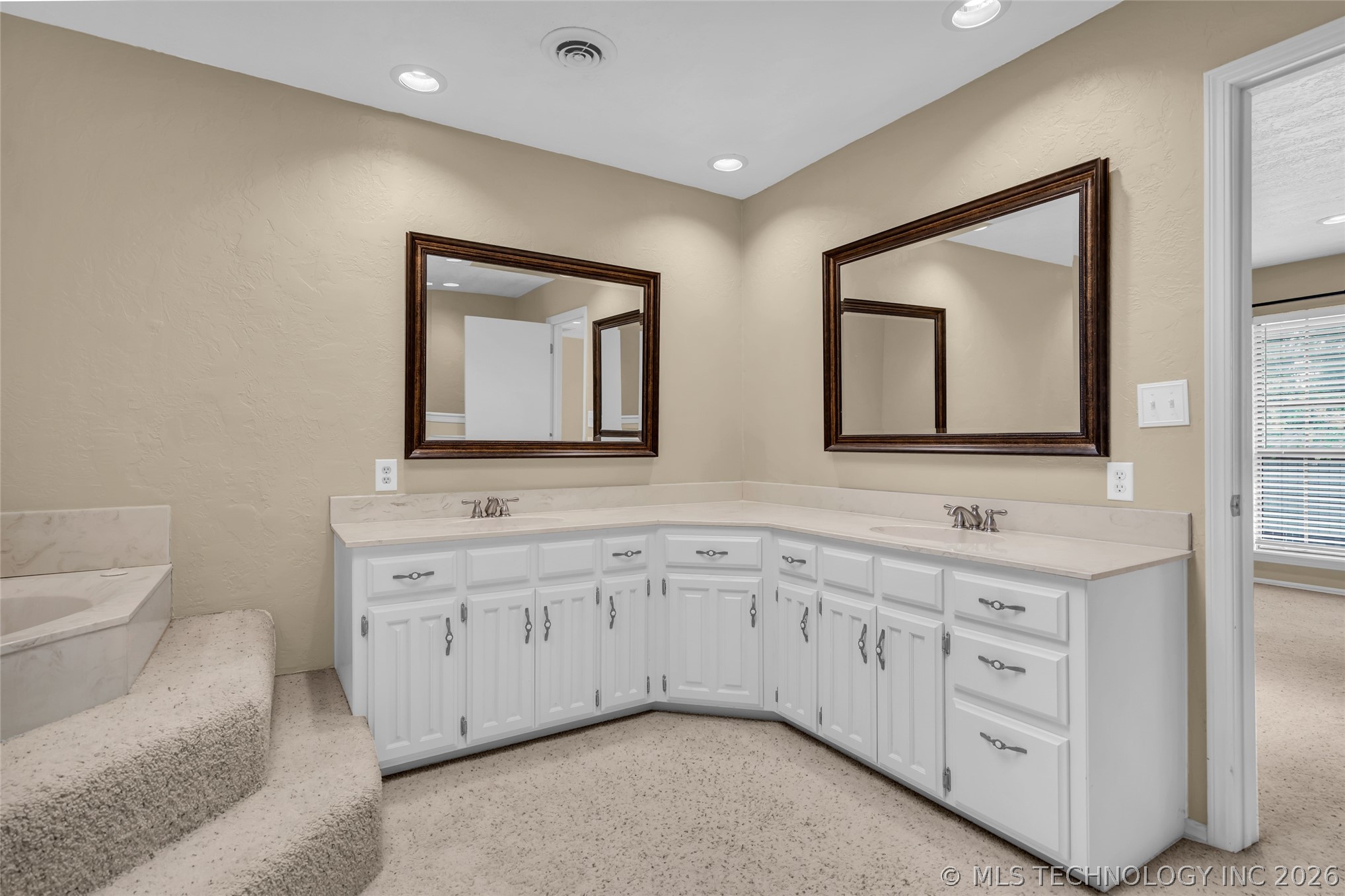 2400 Woodleaf Court Ardmore OK 73401