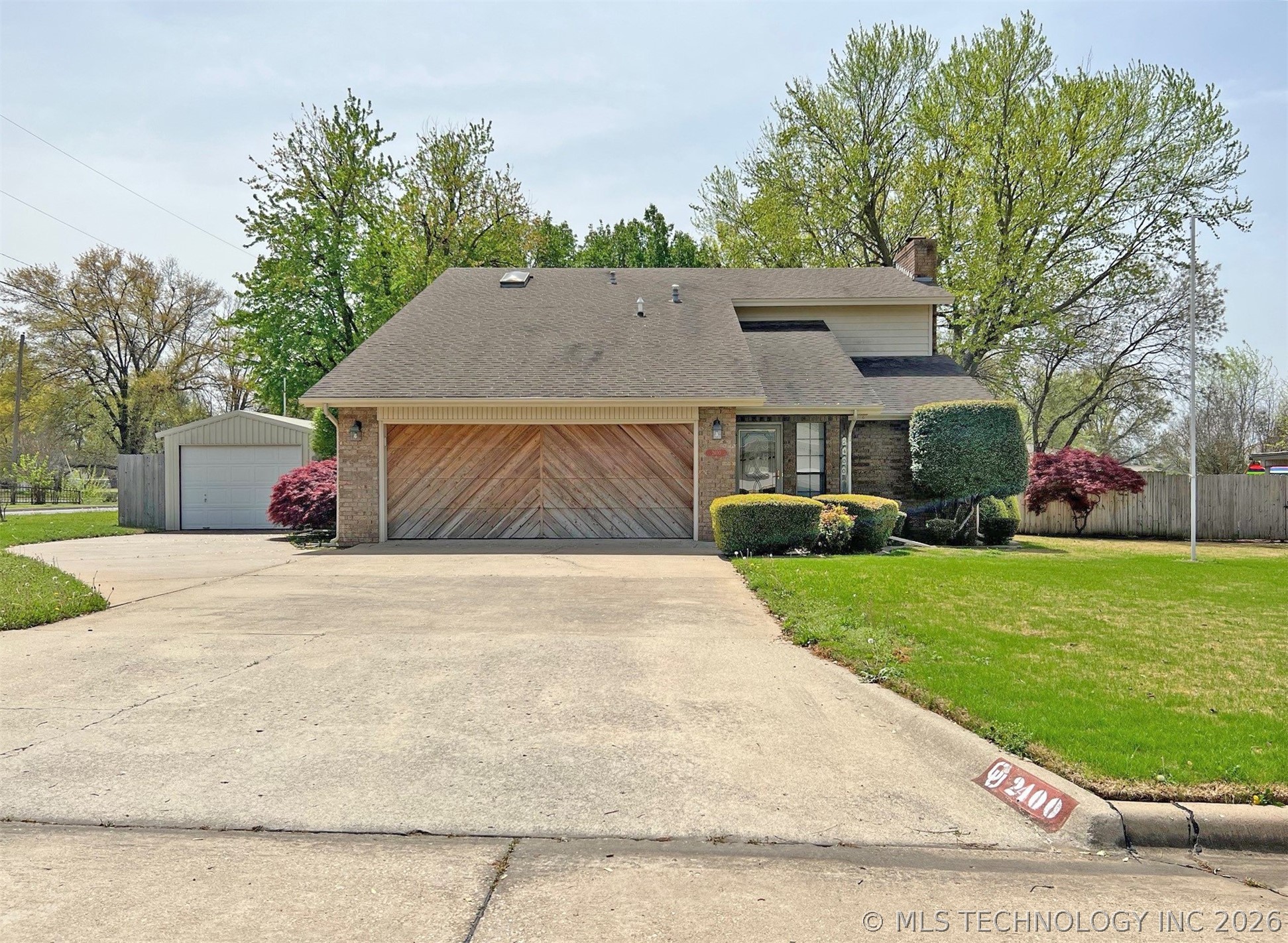 2400 Woodleaf Court Ardmore OK 73401