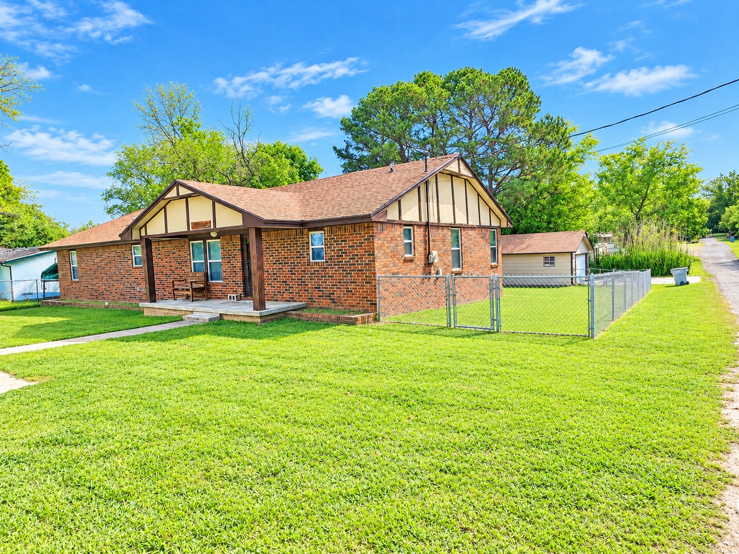 109435 S 4154 Road Checotah OK 74426