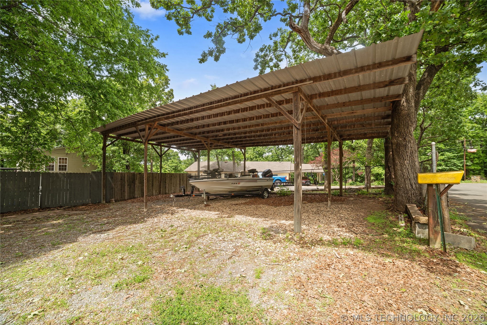 3192 W Hickory Hills Drive Hulbert OK 74441