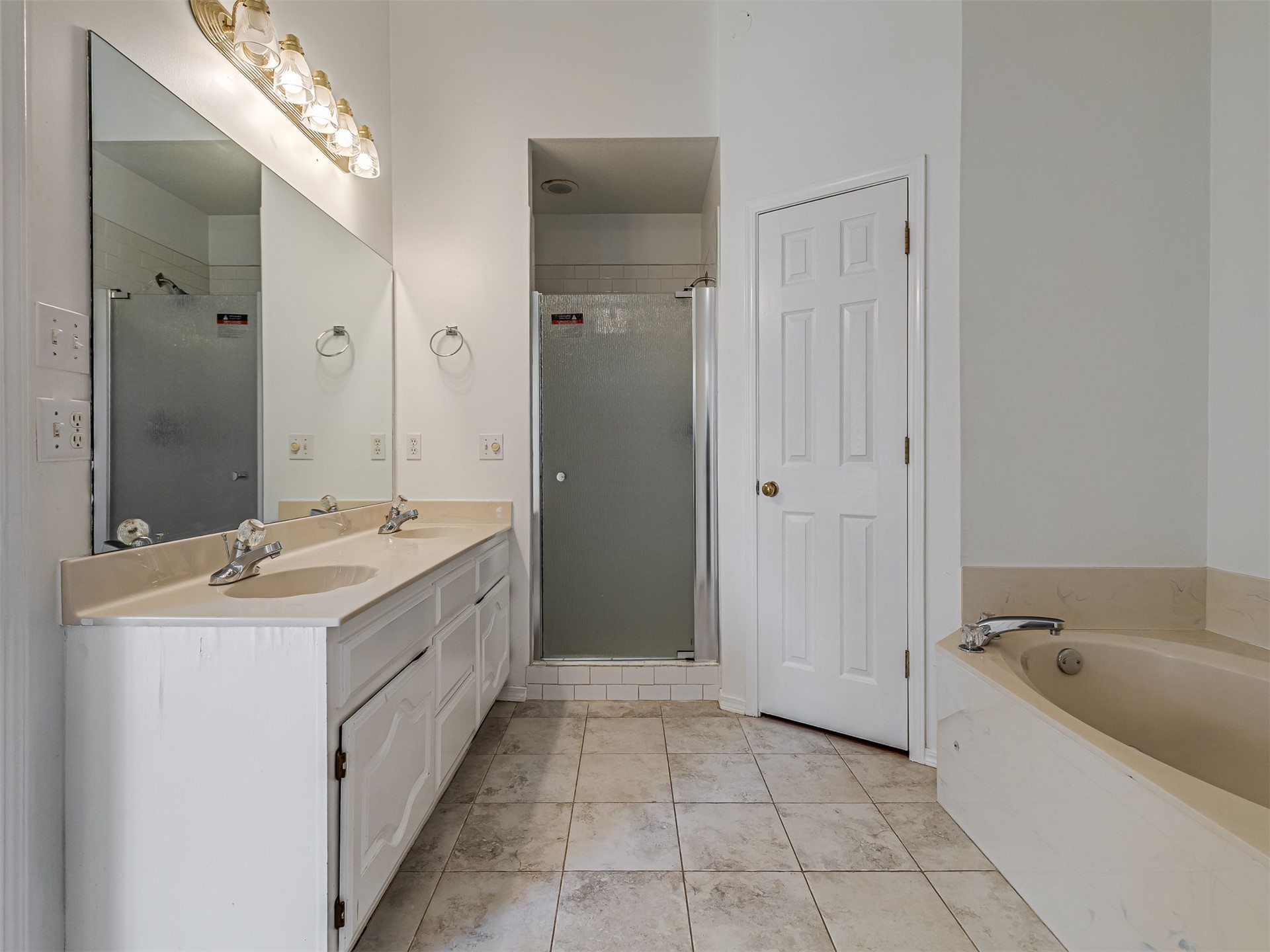 3633 S 132nd Eastavenue Tulsa OK 74134