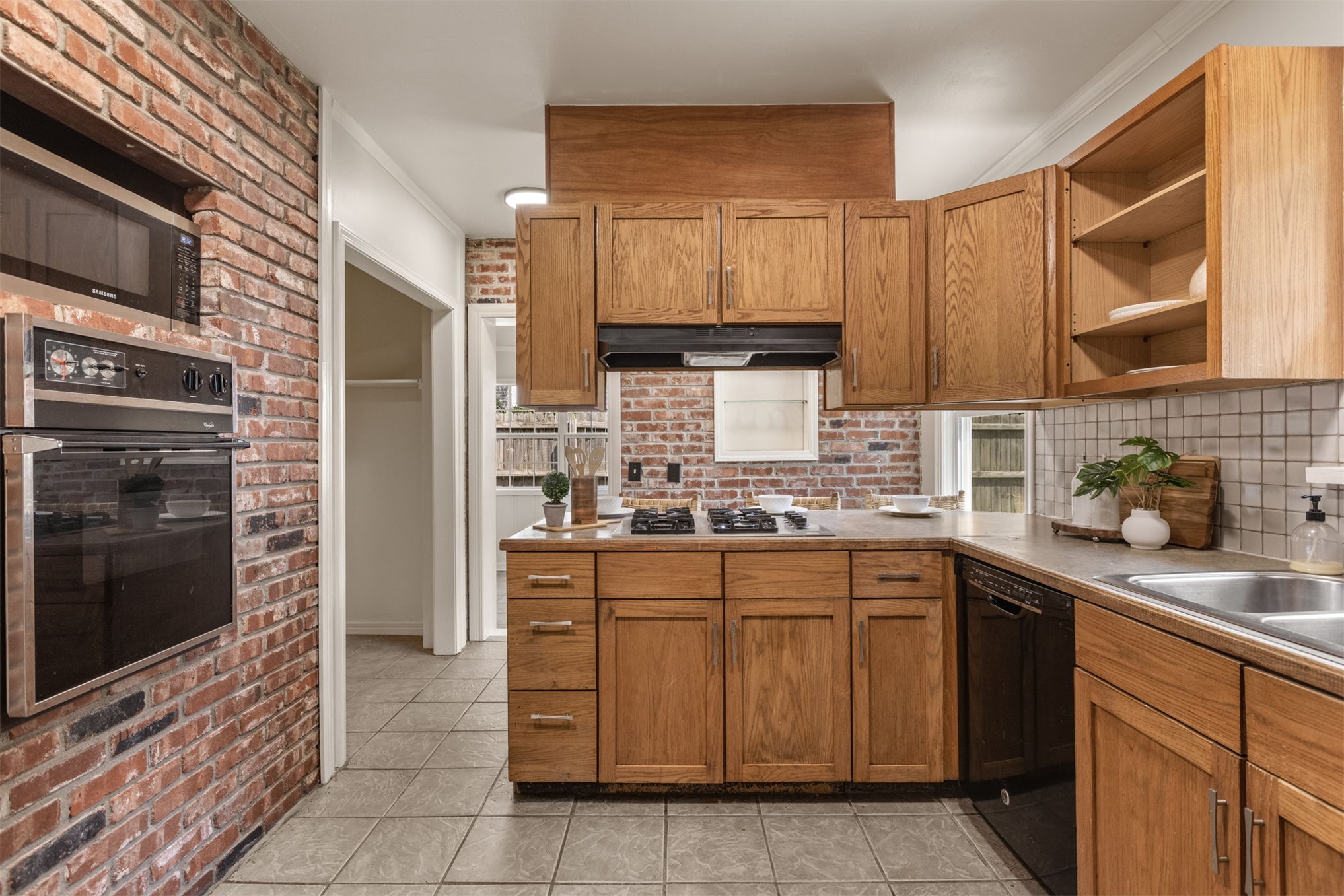 2433 S Gary Place Tulsa OK 74114
