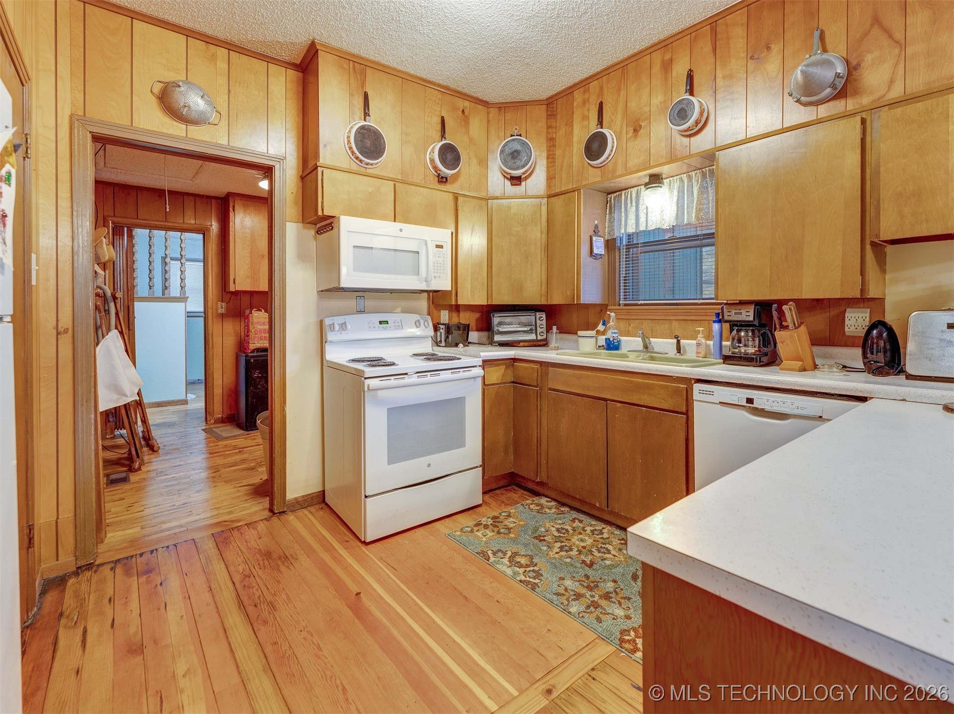24613 E Lakeview Road Yale OK 74085