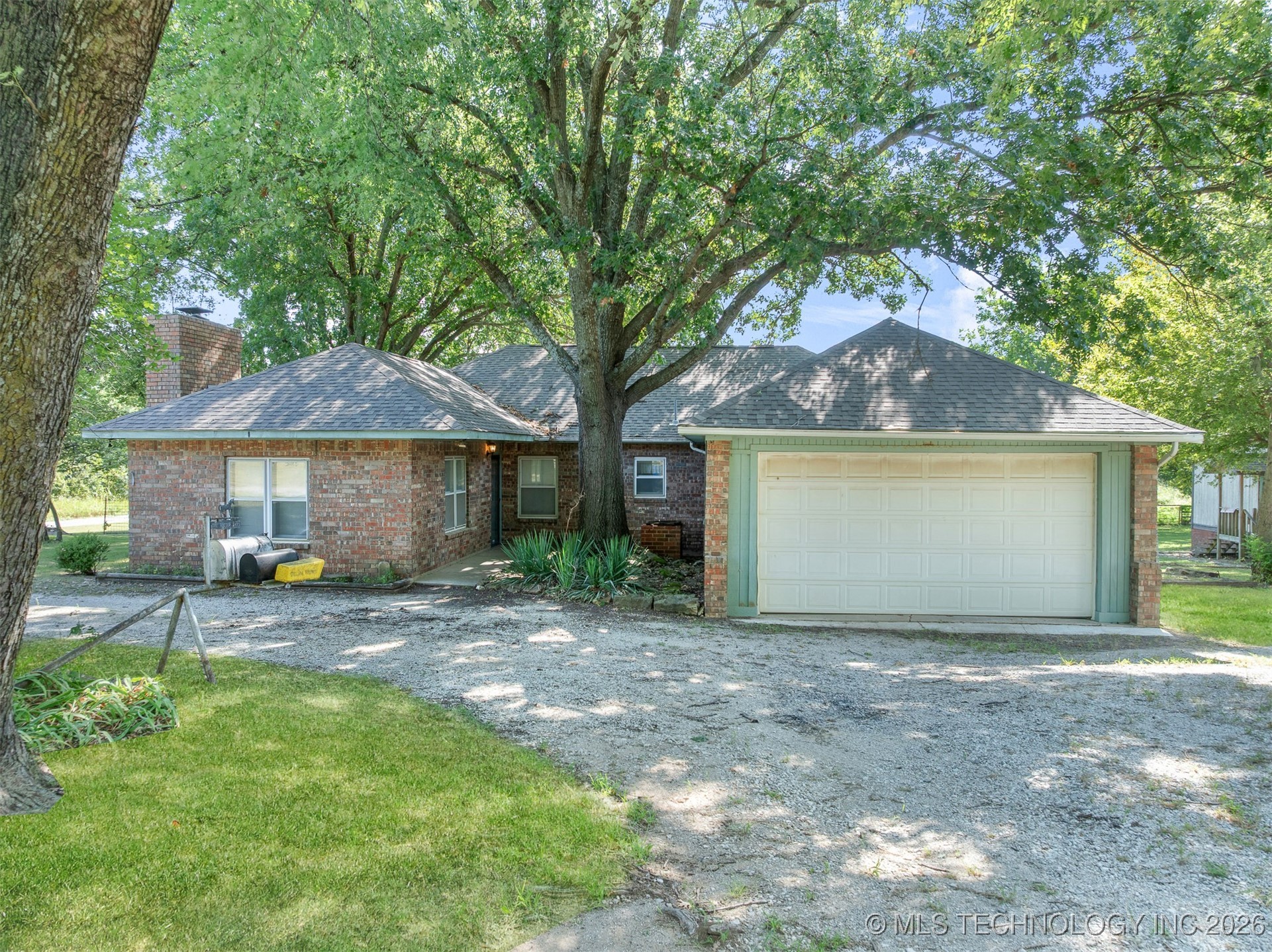 24613 E Lakeview Road Yale OK 74085