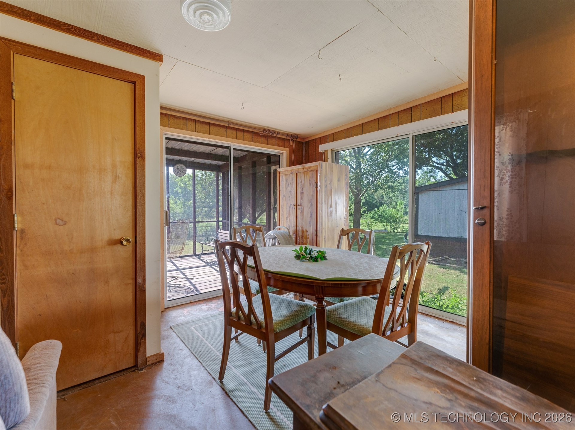 24613 E Lakeview Road Yale OK 74085
