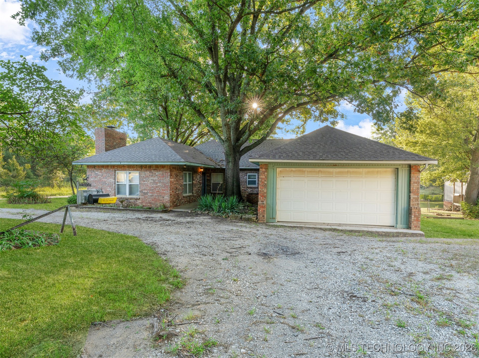 24613 E Lakeview Road Yale OK 74085