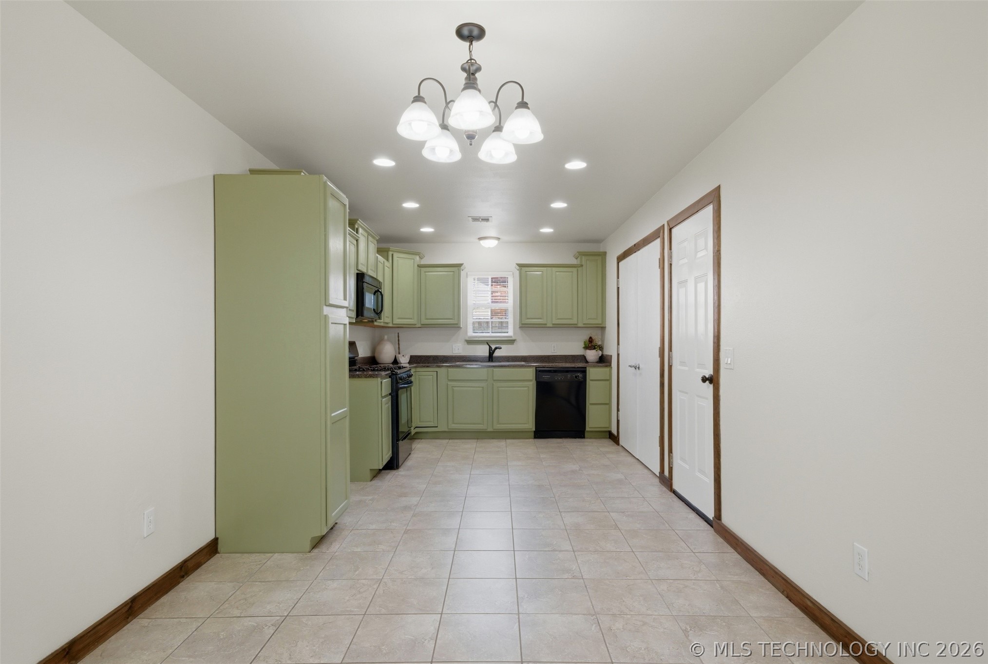 1005 W 23rd Street Claremore OK 74017