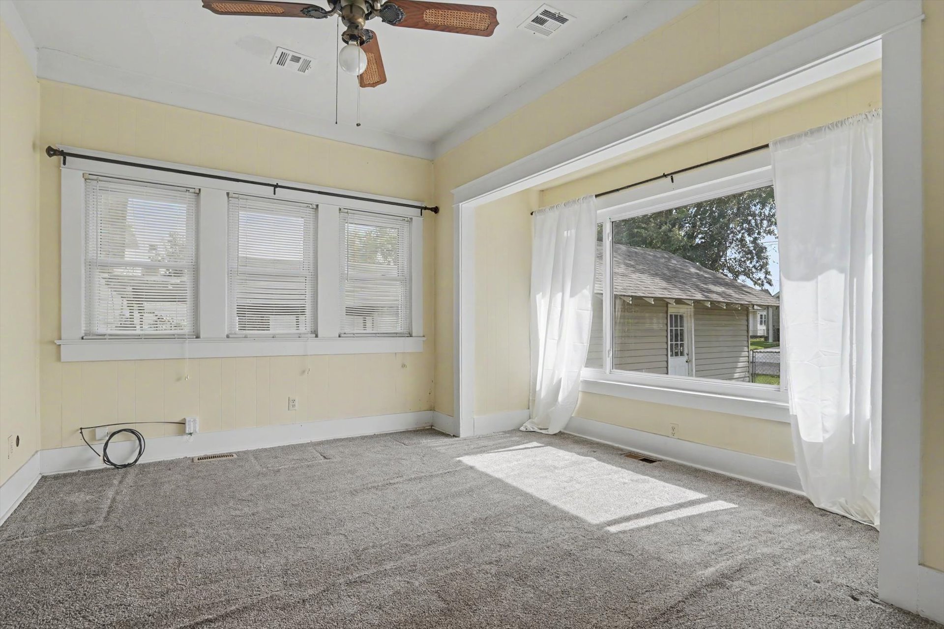 419 E 5th Street Claremore OK 74017