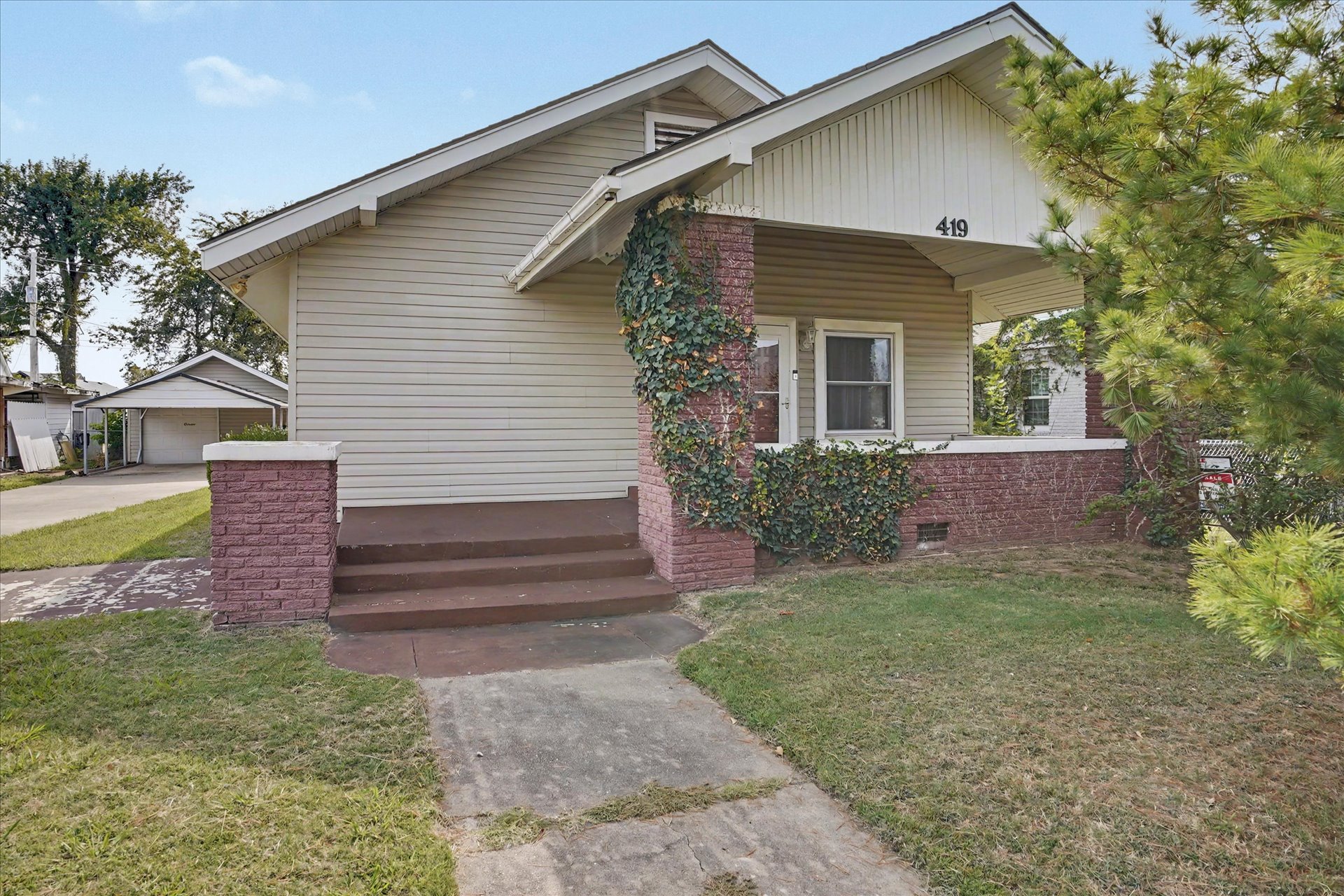 419 E 5th Street Claremore OK 74017