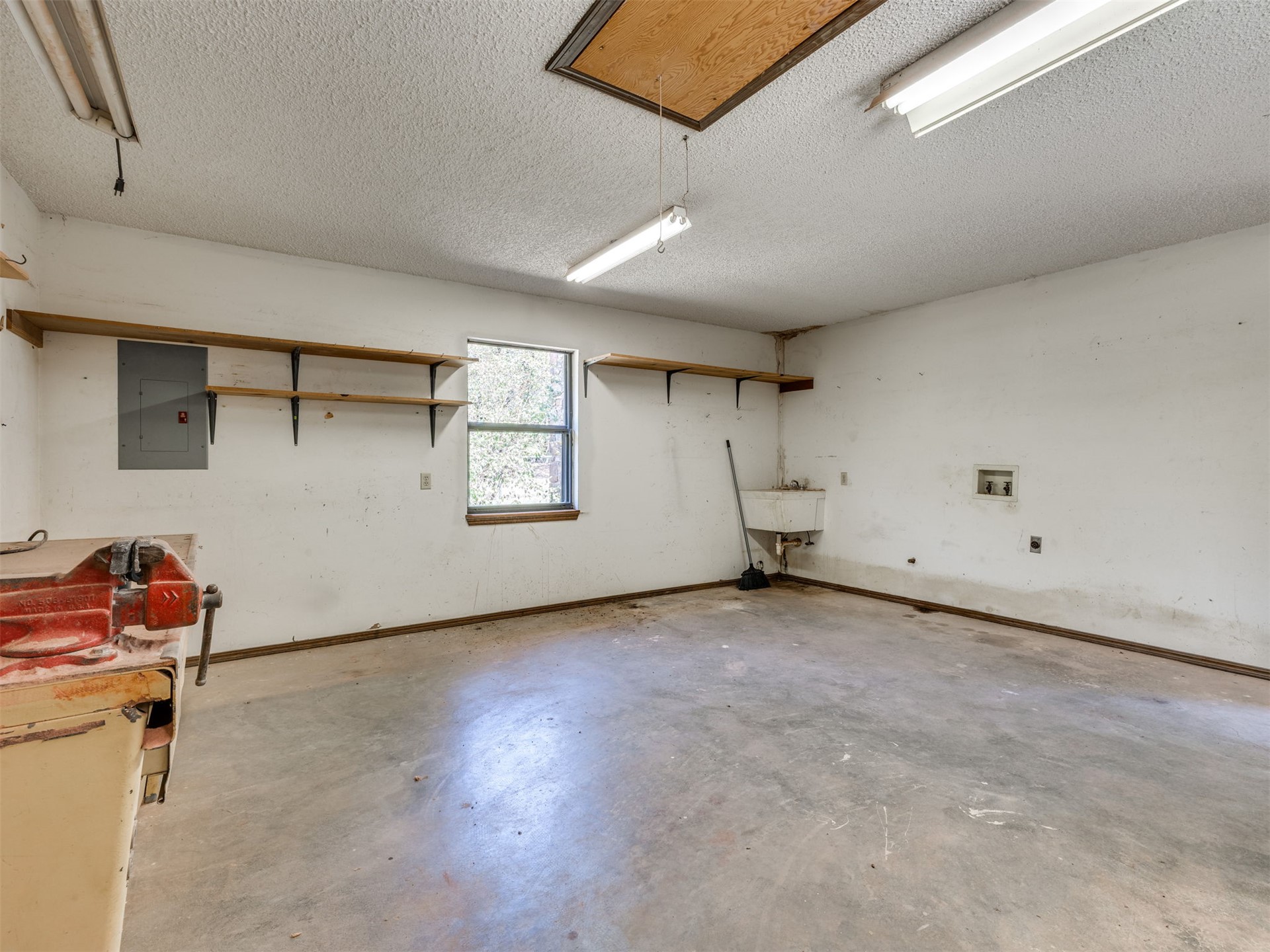 8990 W 155th Street N Skiatook OK 74070