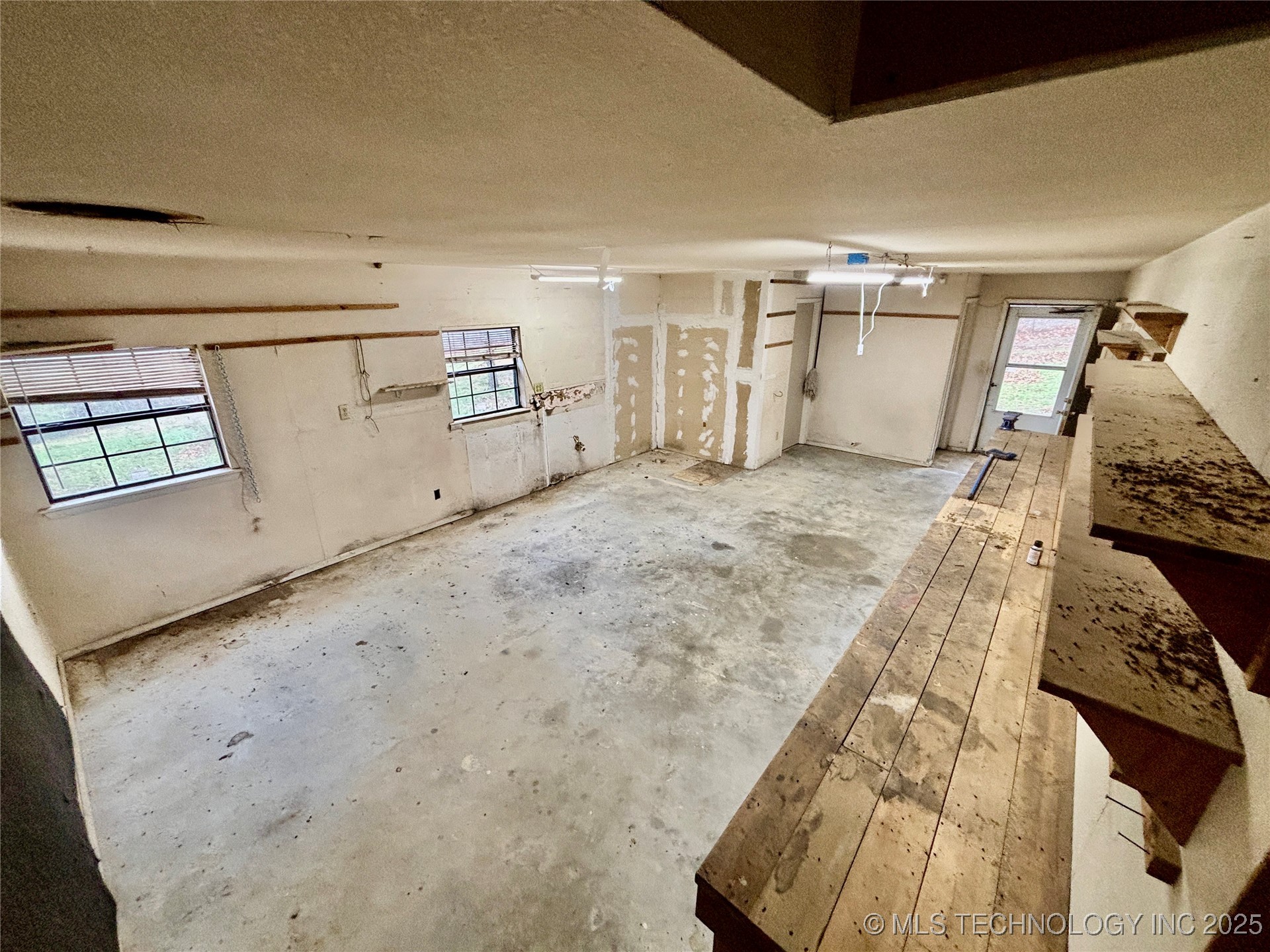 413804 E 1212 Road Eufaula OK 74432