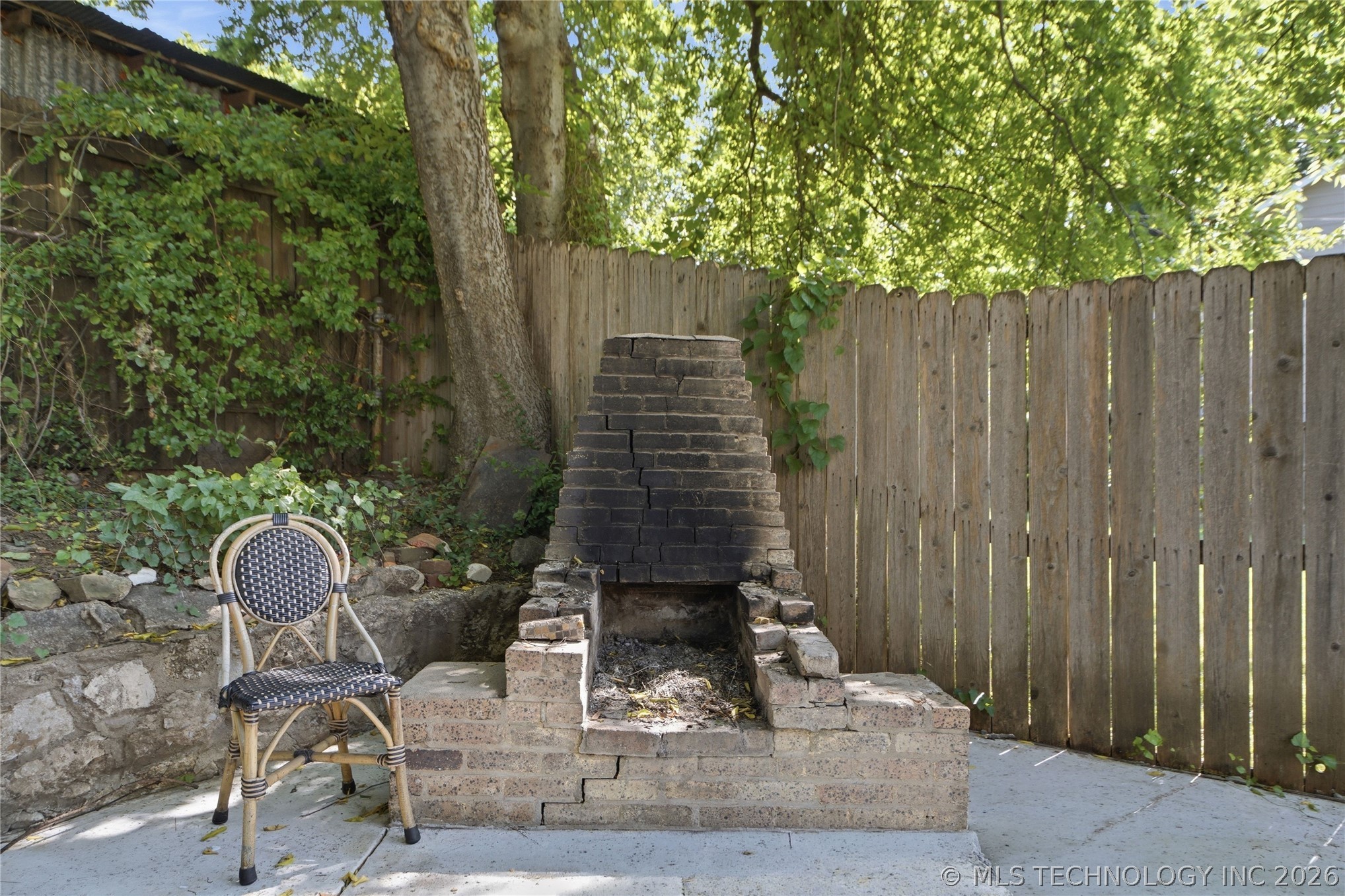3319 E 8th Street Tulsa OK 74112