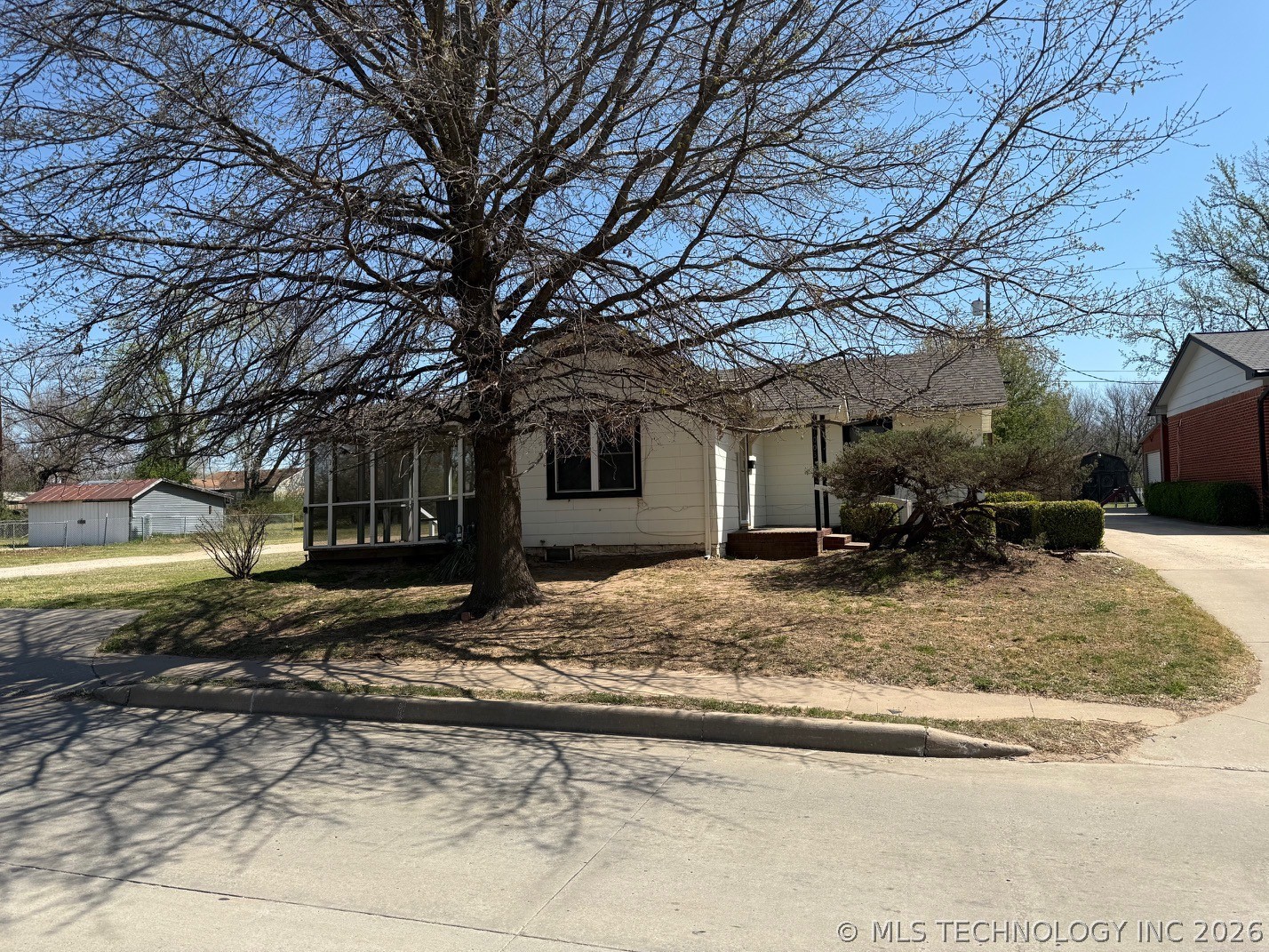 1003 S Hickory Street Sapulpa OK 74066