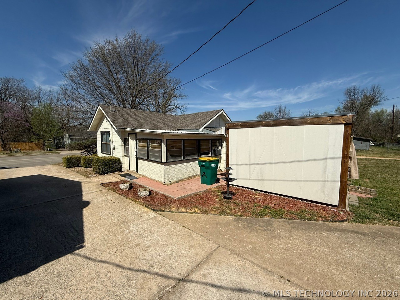 1003 S Hickory Street Sapulpa OK 74066