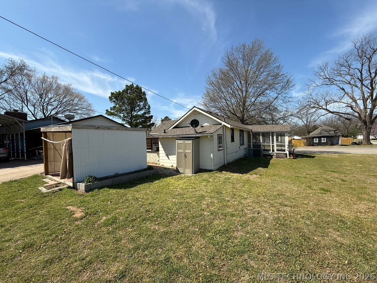 1003 S Hickory Street Sapulpa OK 74066