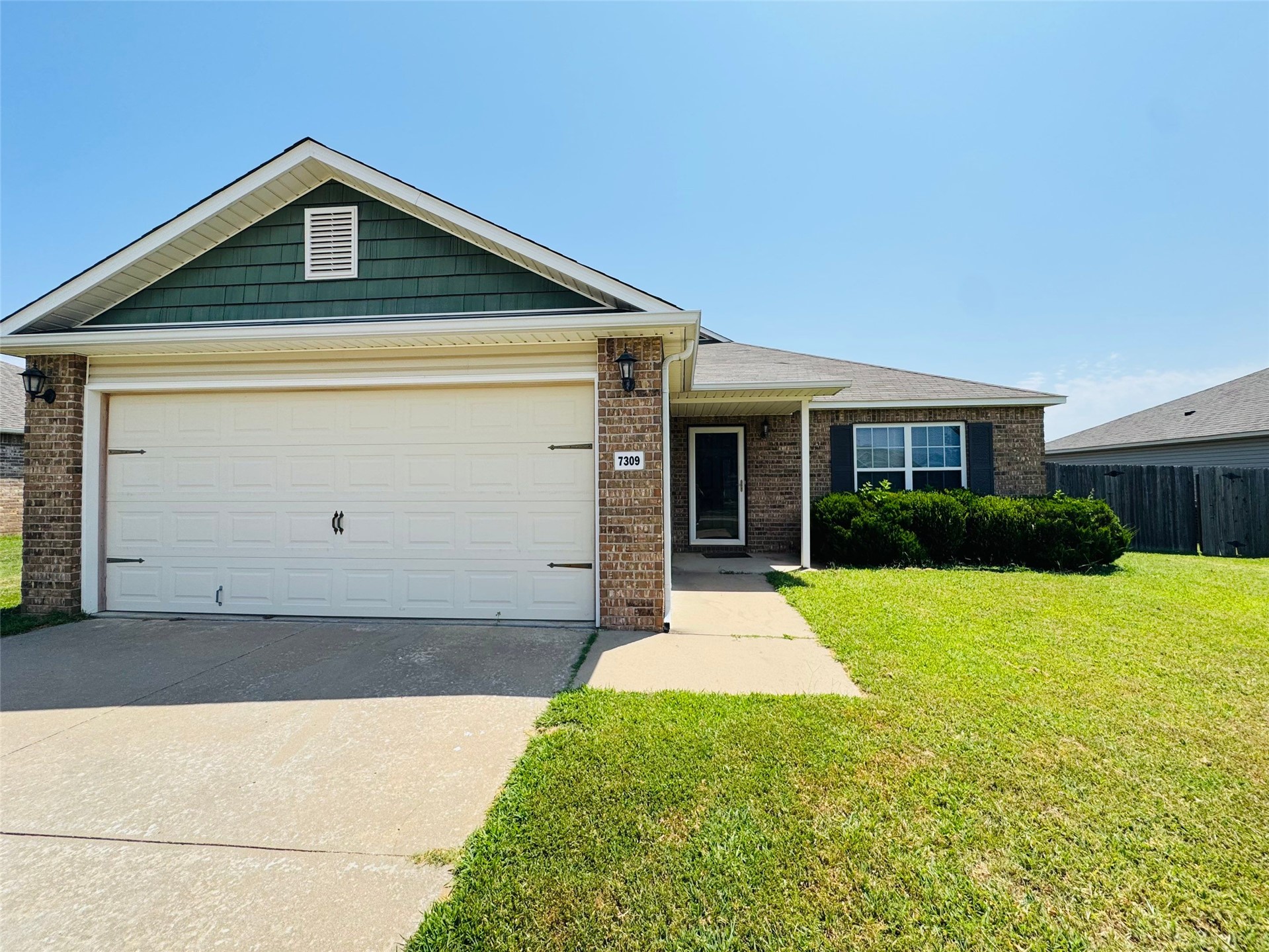 7309 S Gardenia Avenue Broken Arrow OK 74011