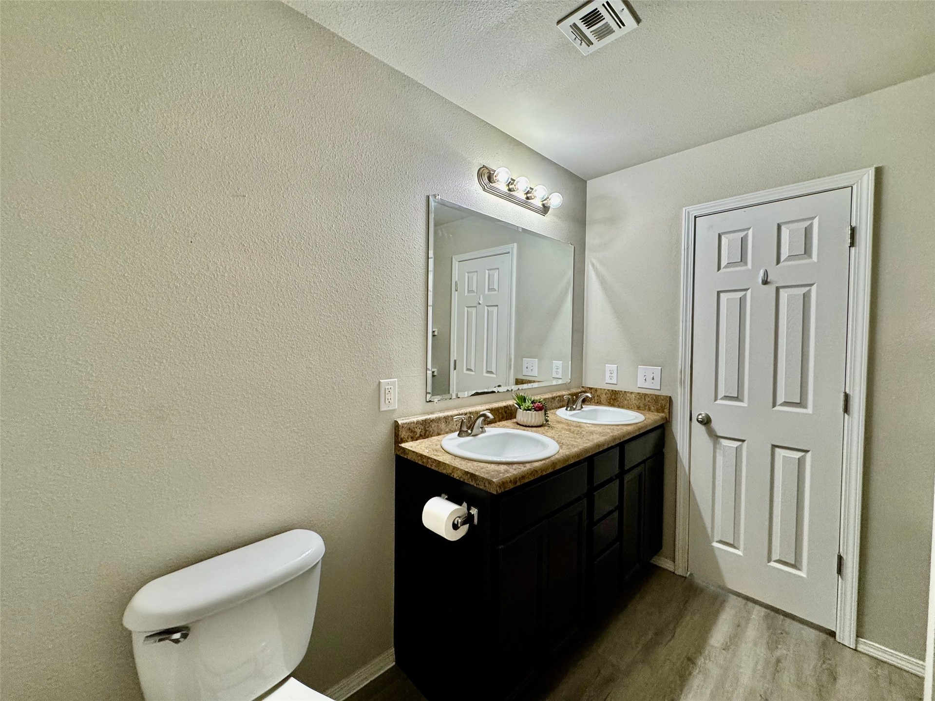 7309 S Gardenia Avenue Broken Arrow OK 74011