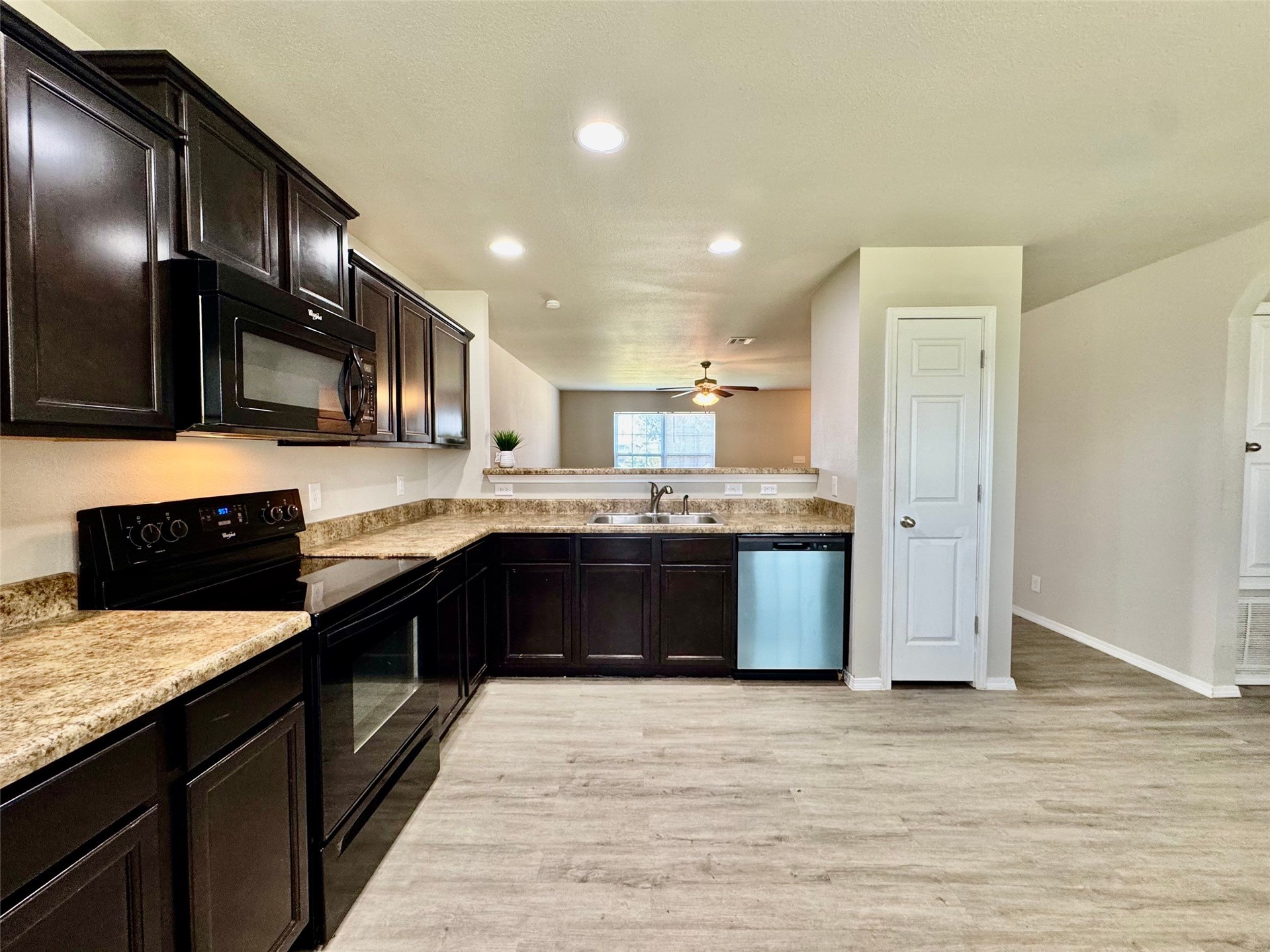 7309 S Gardenia Avenue Broken Arrow OK 74011