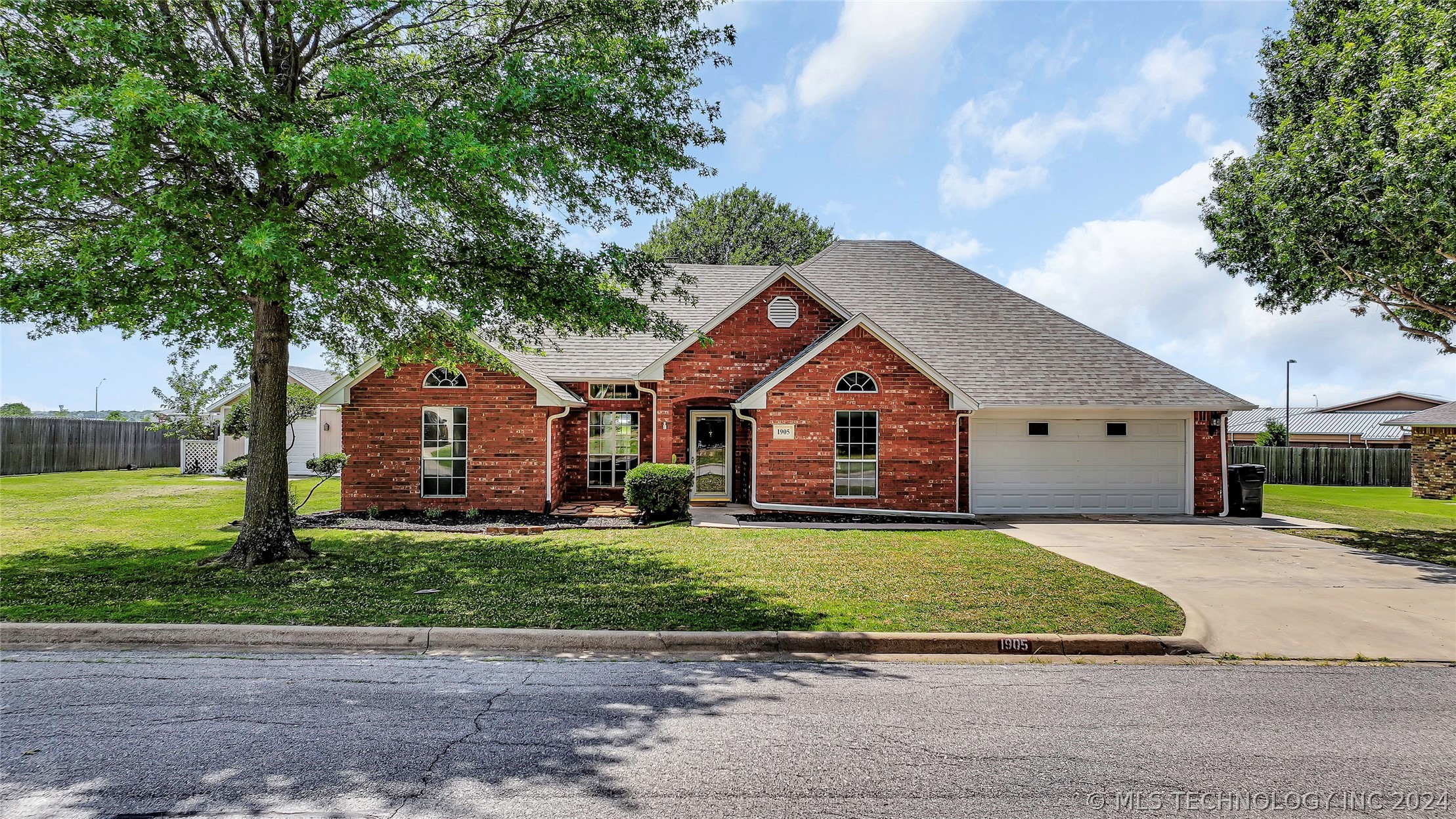 1905 Red Oak Drive Ardmore OK 73401