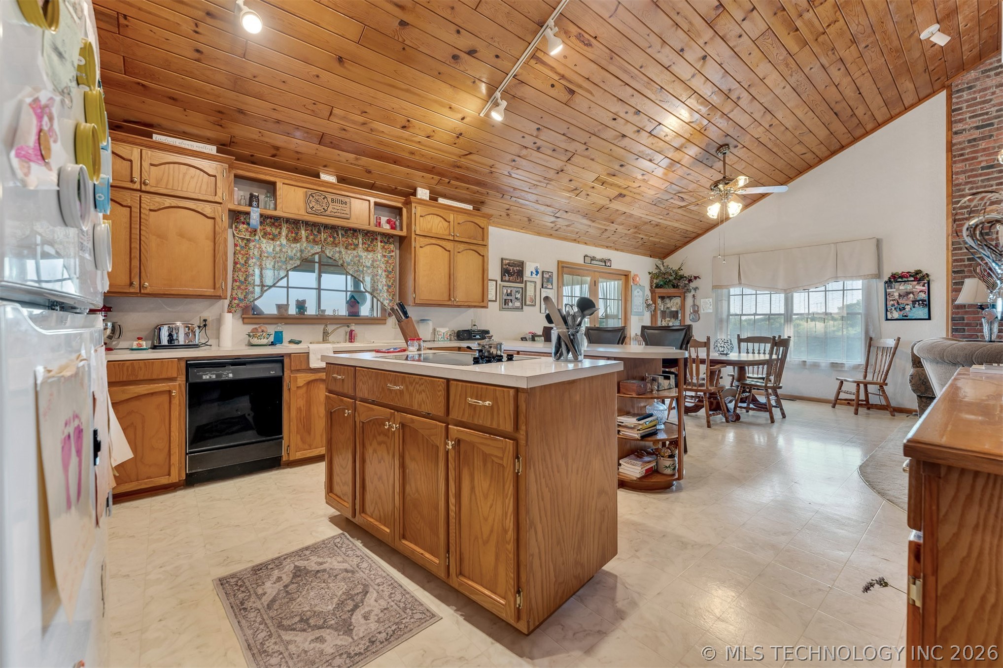 24751 S 200 Road Henryetta OK 74437