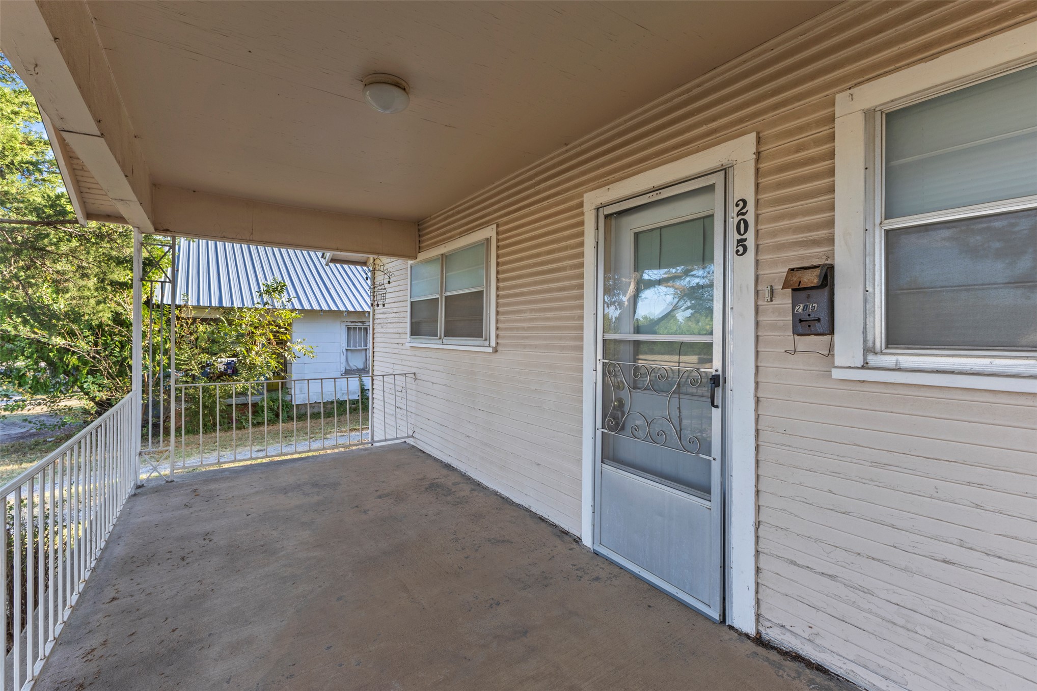 205 Broadway Street Konawa OK 74849