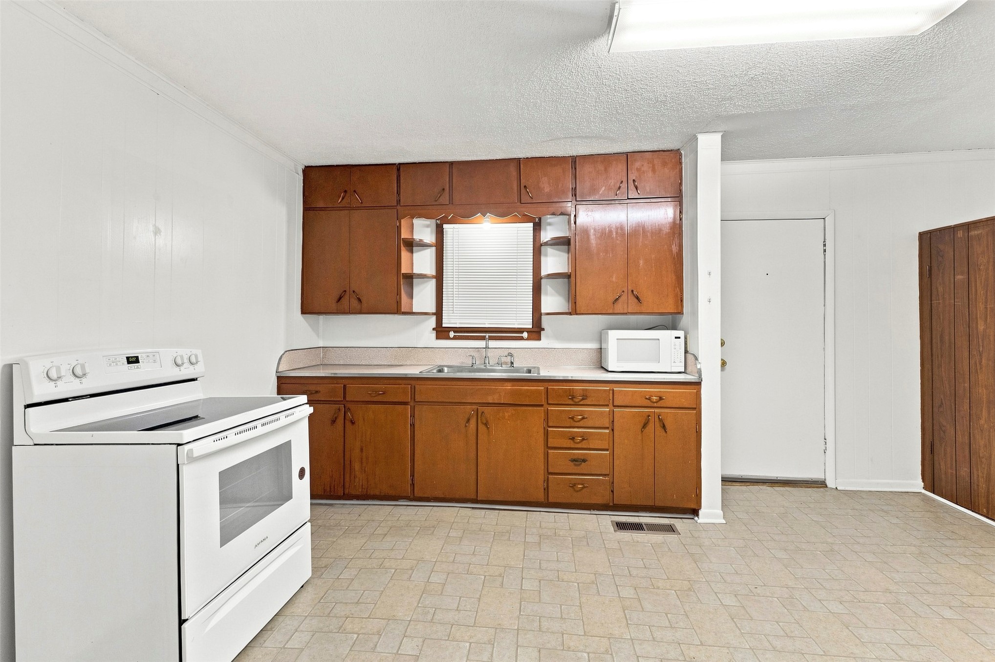 205 Broadway Street Konawa OK 74849