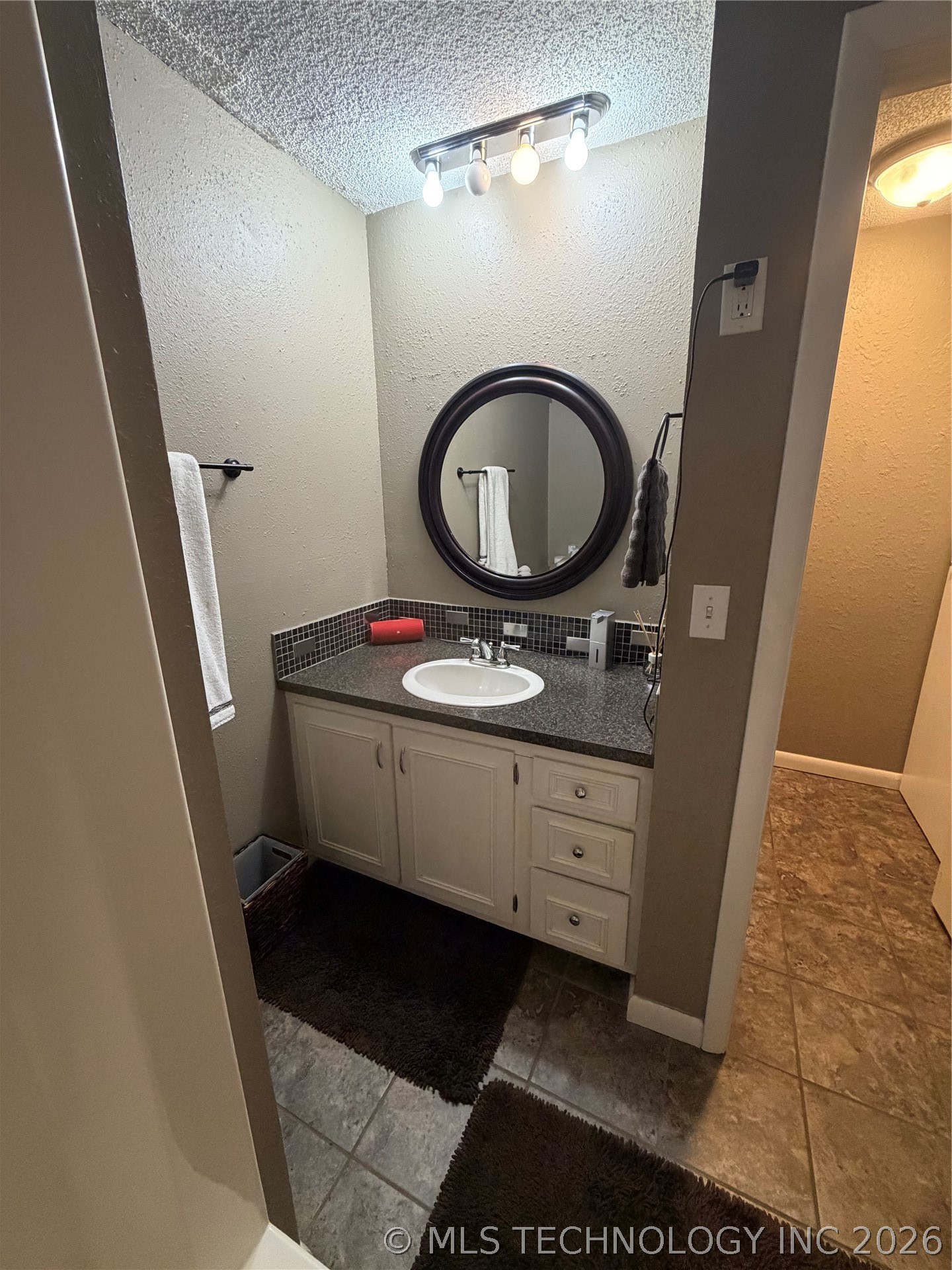 102 N 2nd Street Chouteau OK 74337