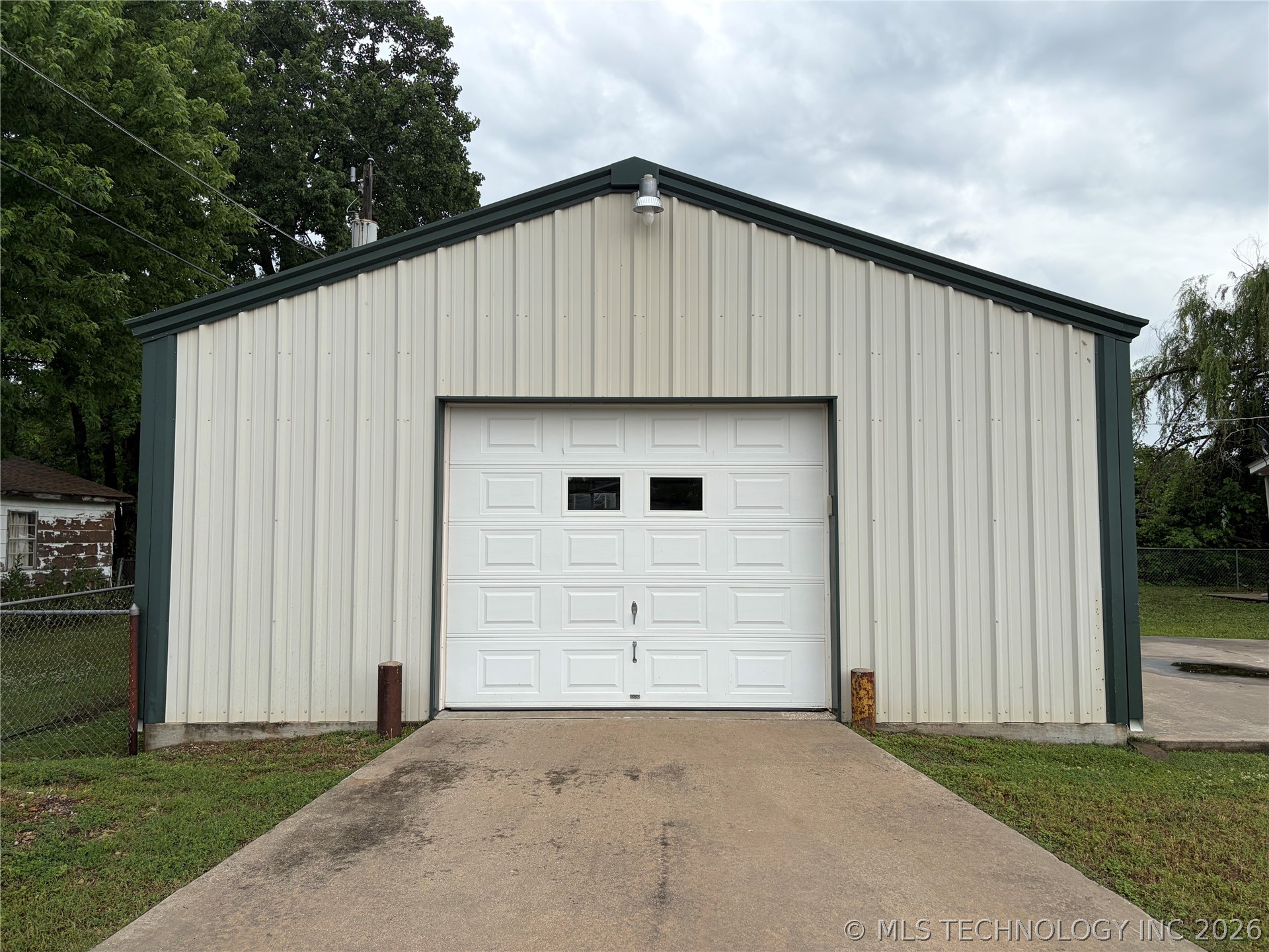 102 N 2nd Street Chouteau OK 74337