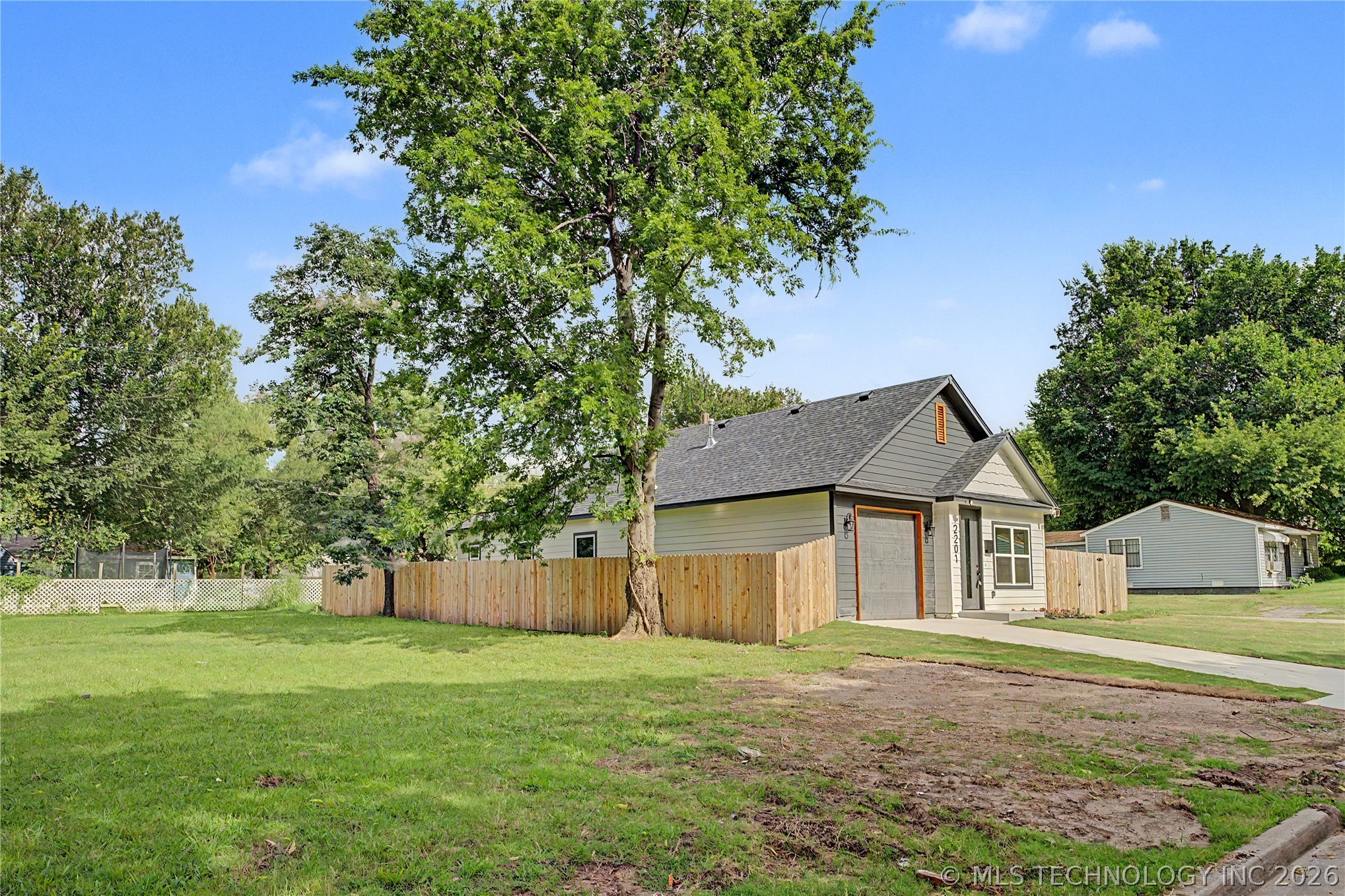 2201 N Lewis Place Tulsa OK 74110