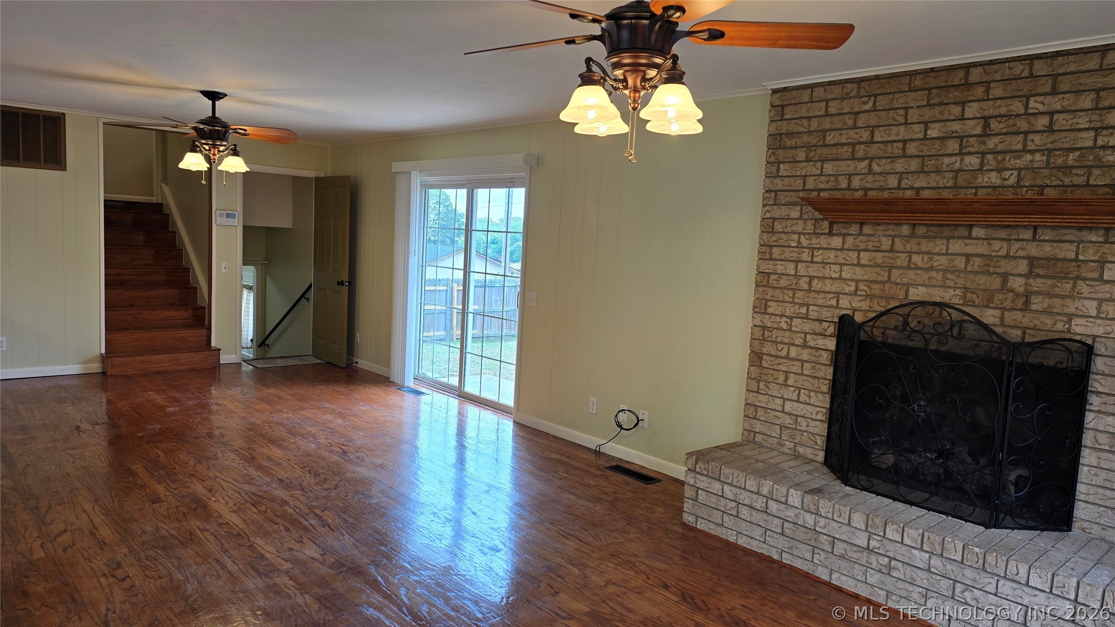 411 S 3rd Eufaula OK 74432