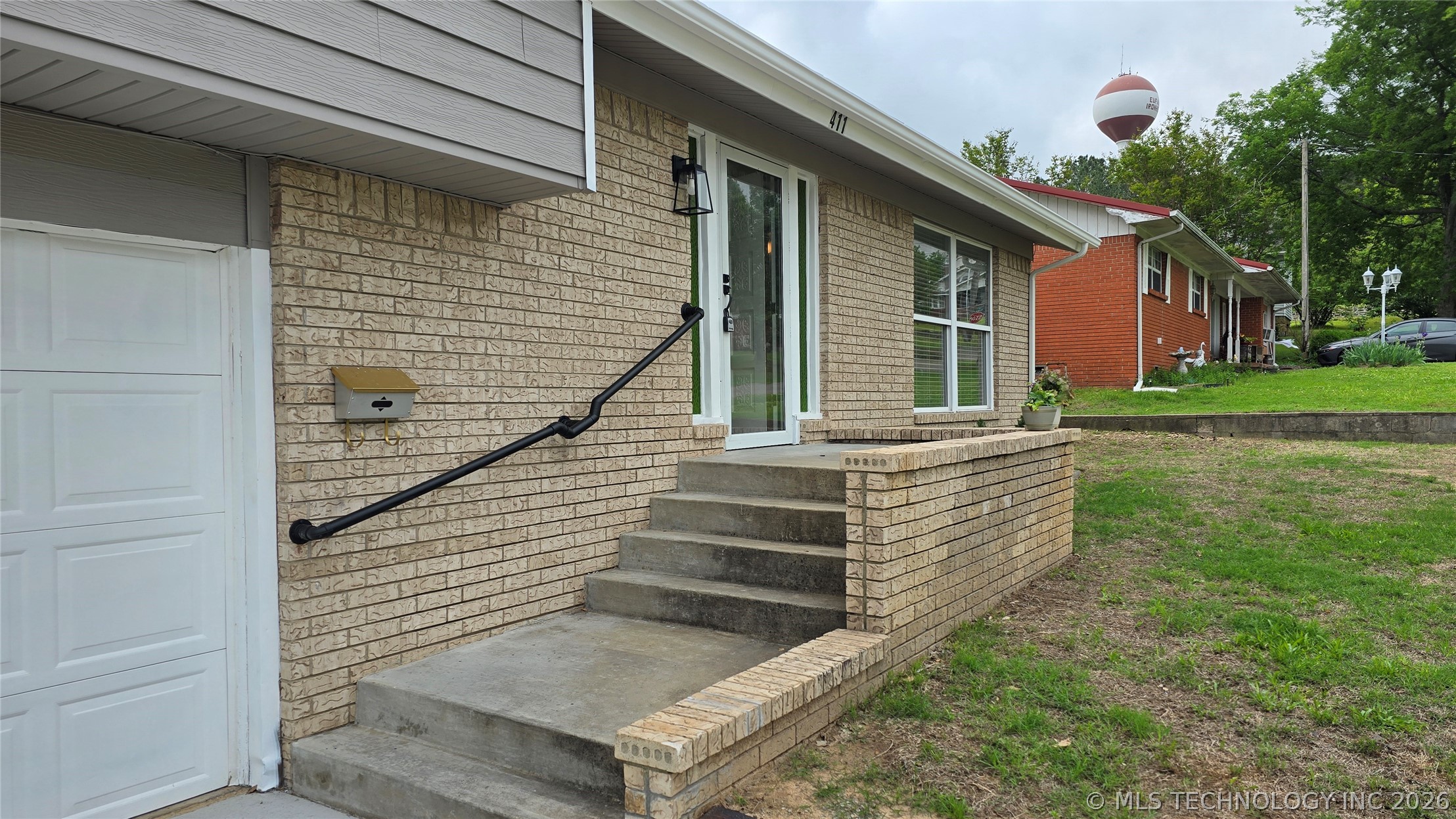 411 S 3rd Eufaula OK 74432