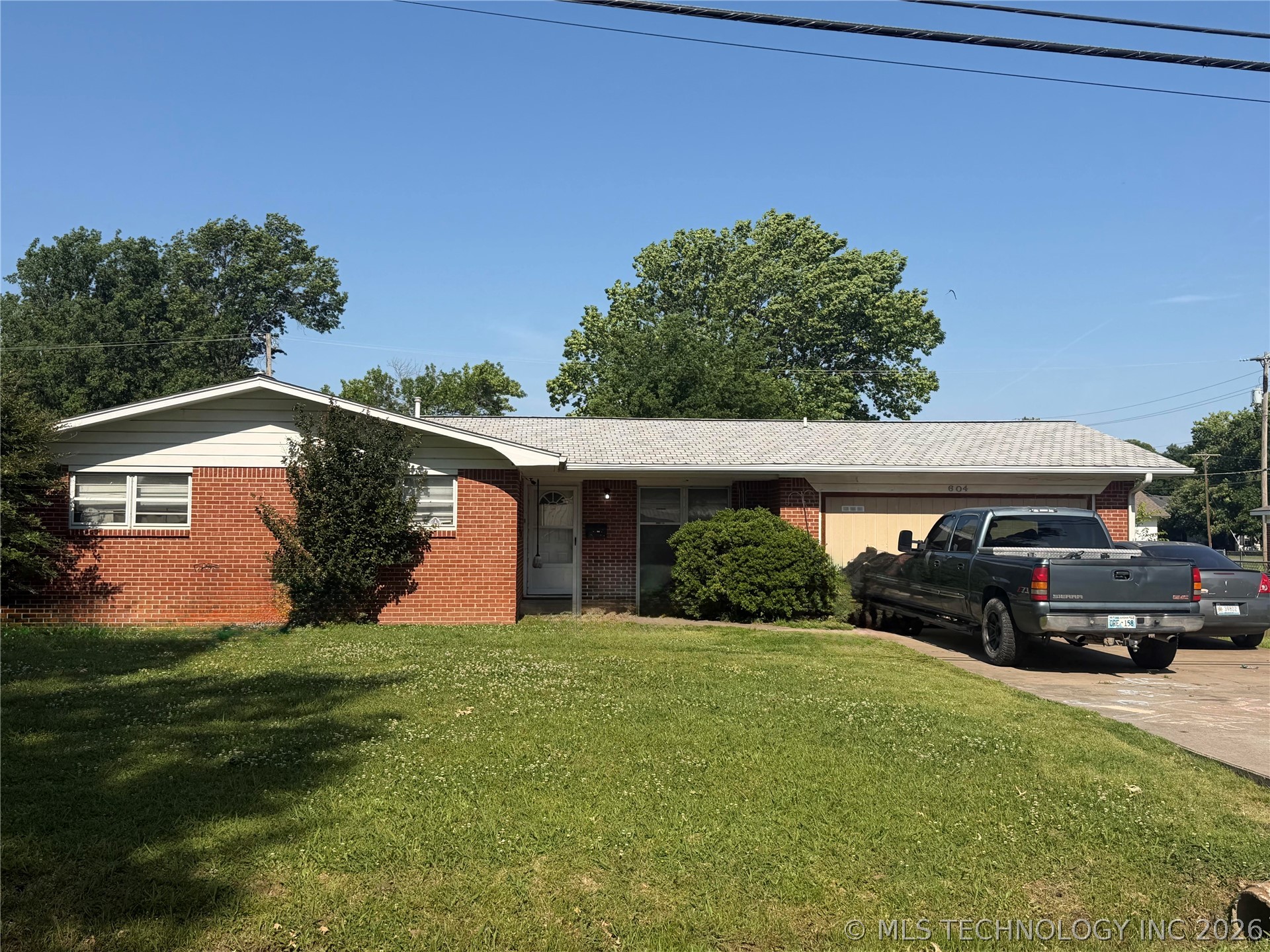 604 S White Avenue Wagoner OK 74467