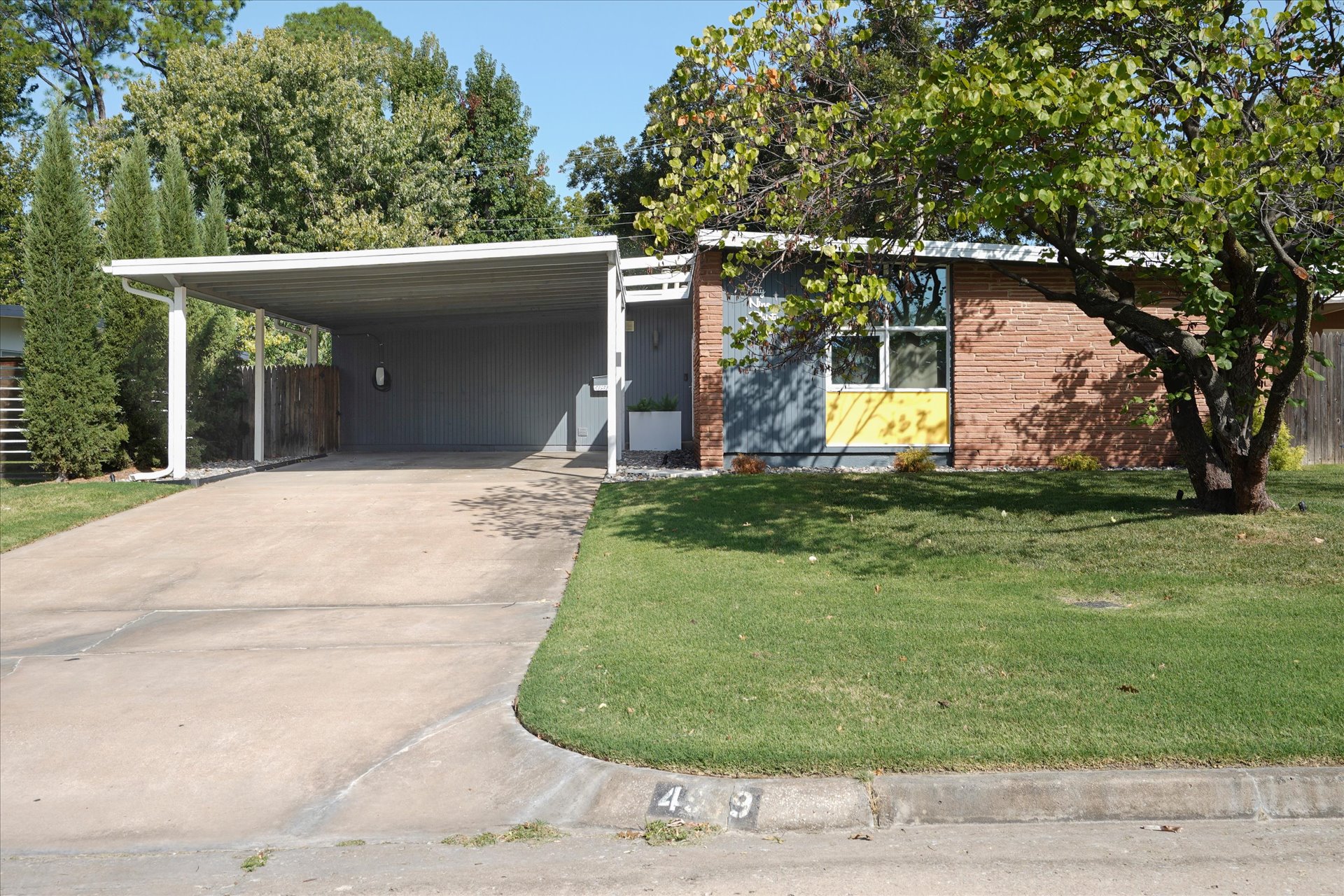 4939 E 26th Place Tulsa OK 74114