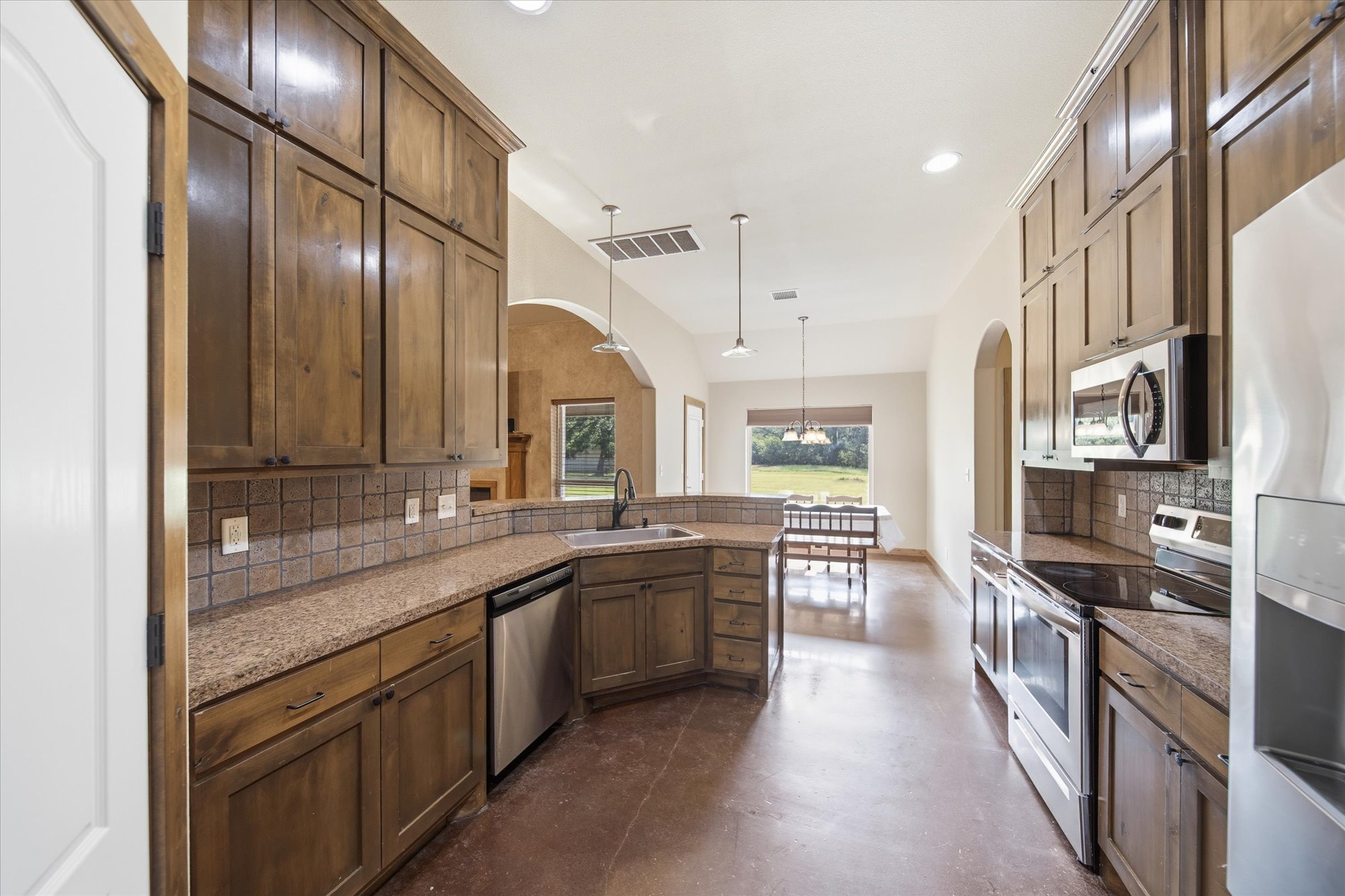 5245 S 321st East Avenue Broken Arrow OK 74014