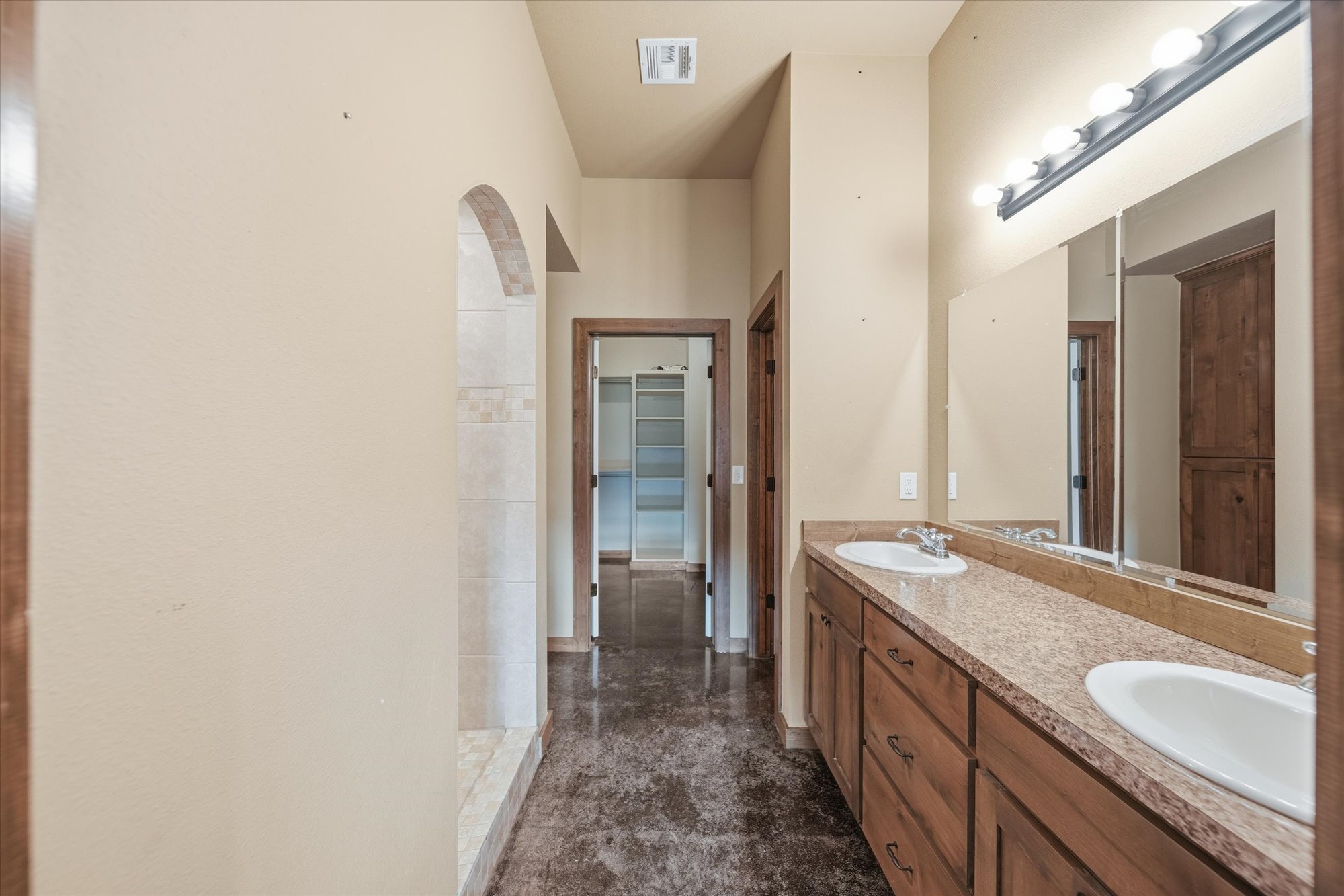 5245 S 321st East Avenue Broken Arrow OK 74014
