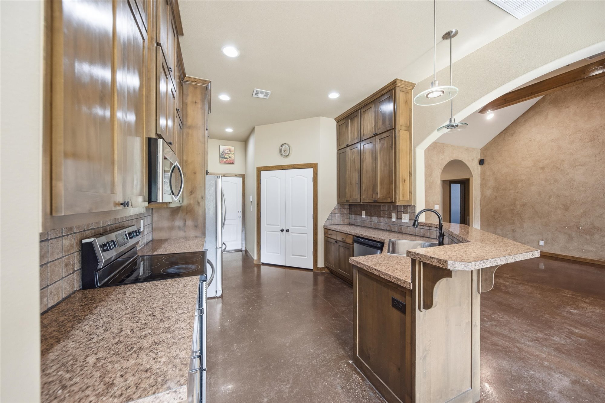 5245 S 321st East Avenue Broken Arrow OK 74014