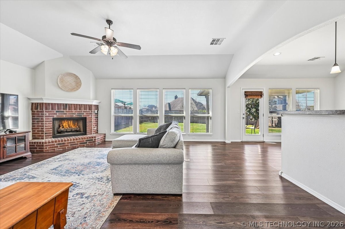 20496 E 47th Street S Broken Arrow OK 74014