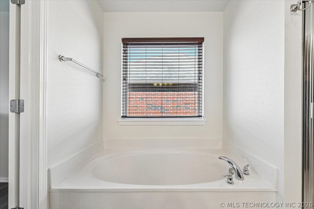 20496 E 47th Street S Broken Arrow OK 74014