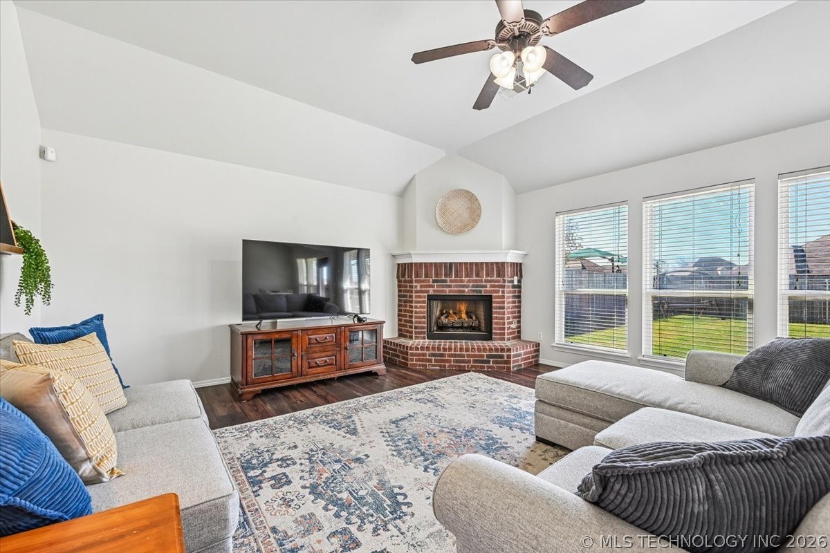 20496 E 47th Street S Broken Arrow OK 74014