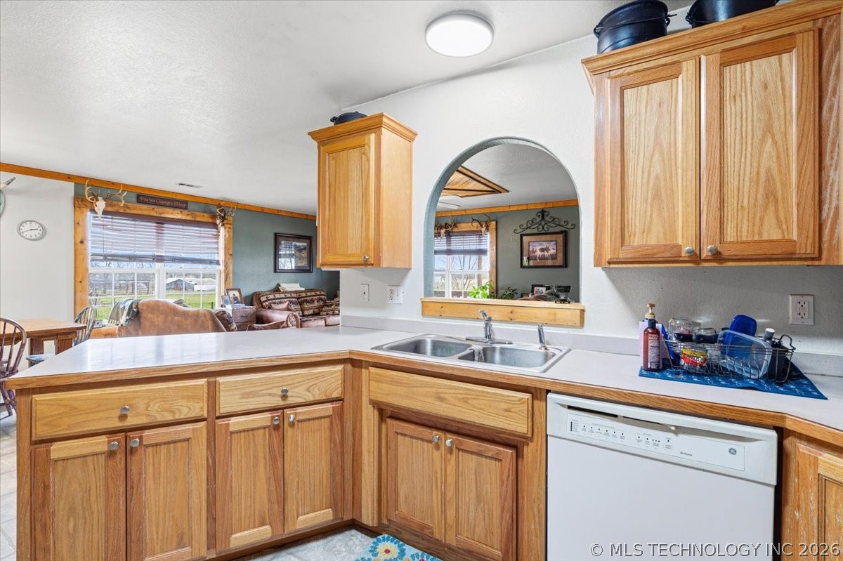 554 W Swicegood Road Colcord OK 74338