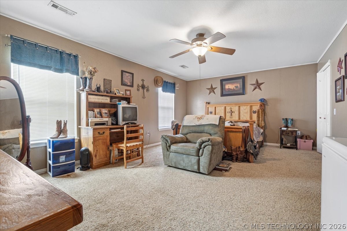 554 W Swicegood Road Colcord OK 74338